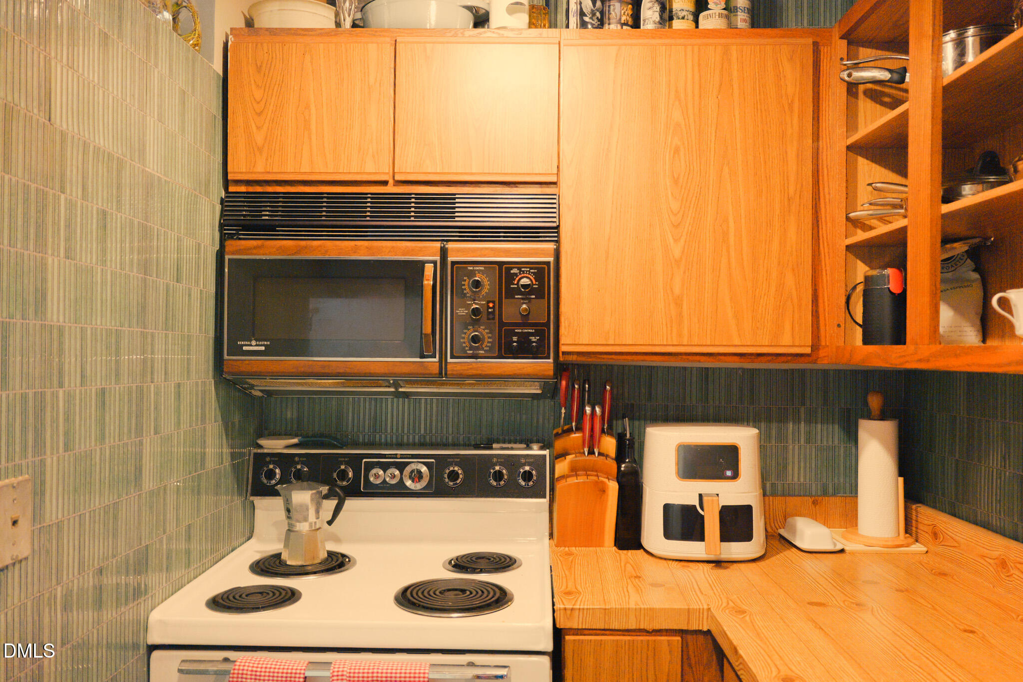 5926 Suncreek Court Property Photo 17