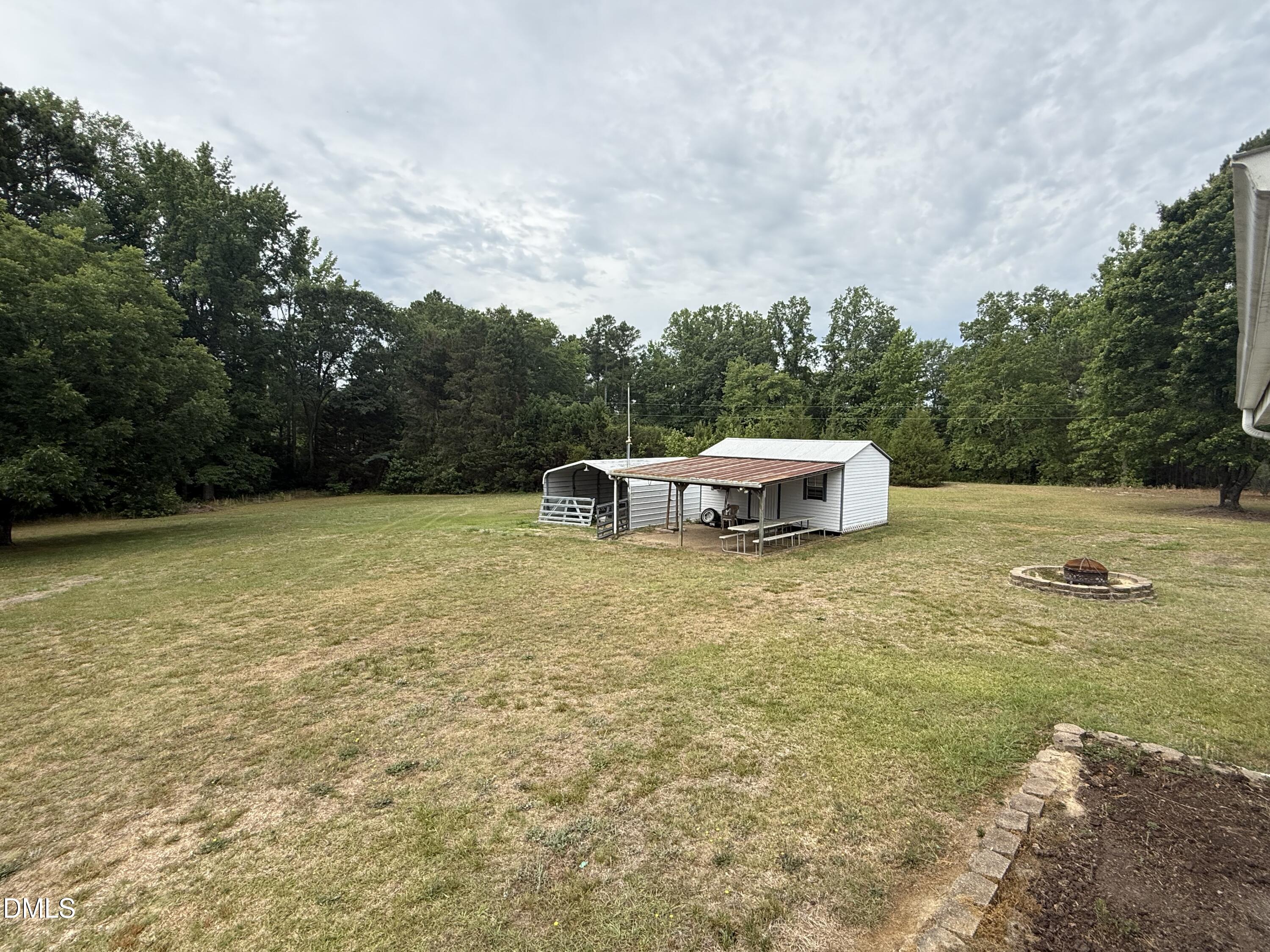 513 Gay Road Property Photo 5