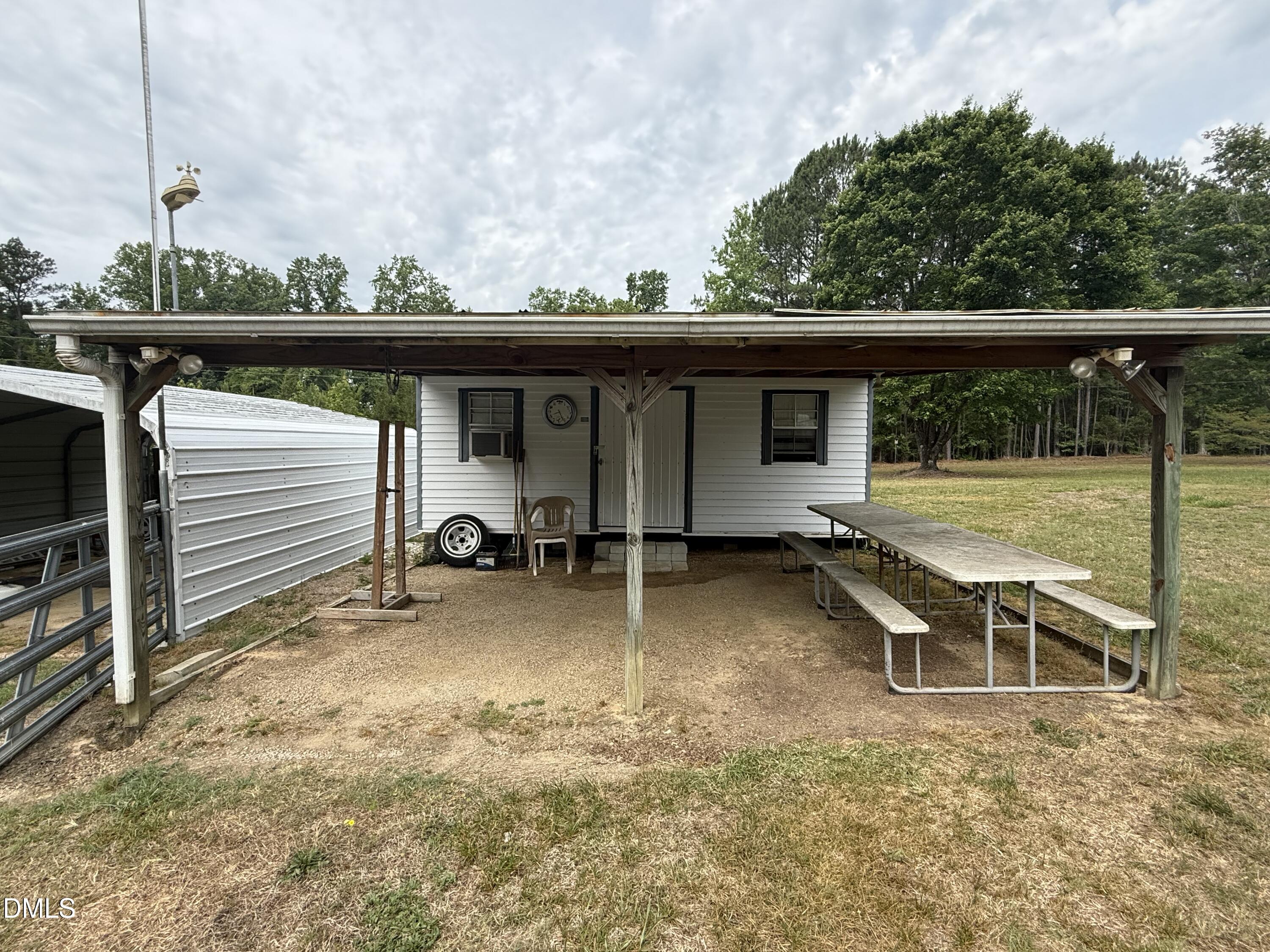 513 Gay Road Property Photo 6