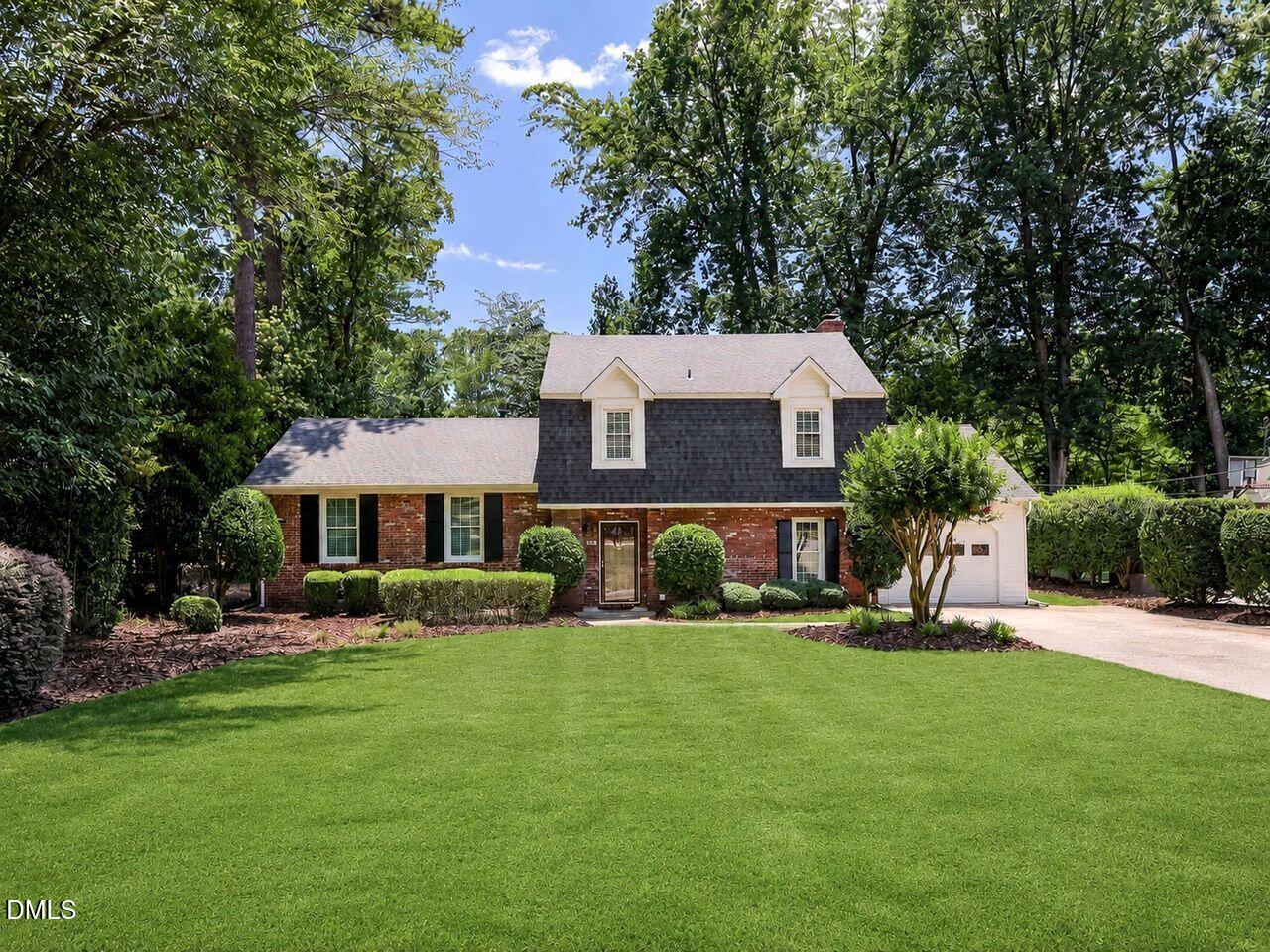 516 Blakewood Drive Property Photo 1