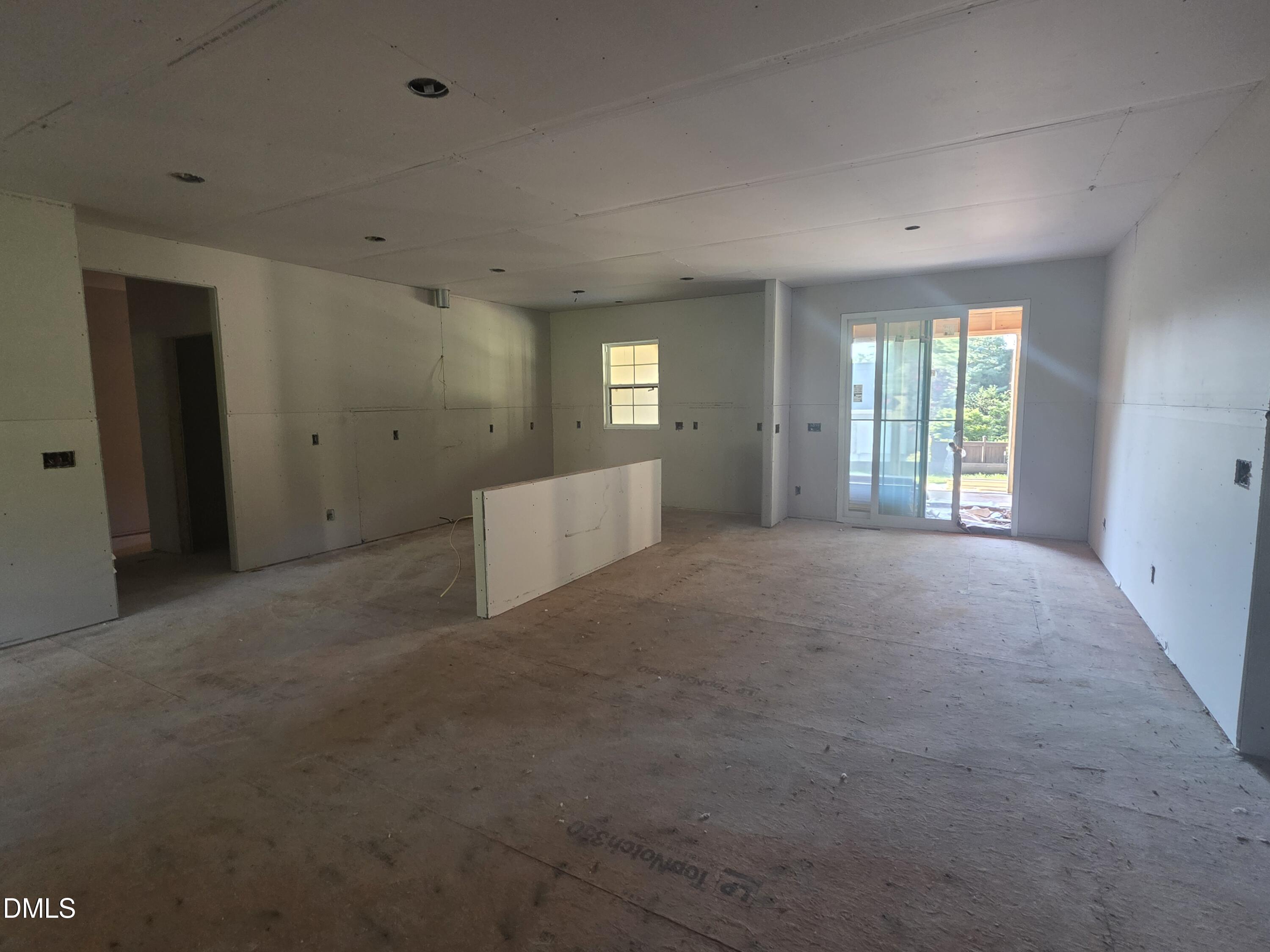 2550 Millbrook Drive Property Photo 7