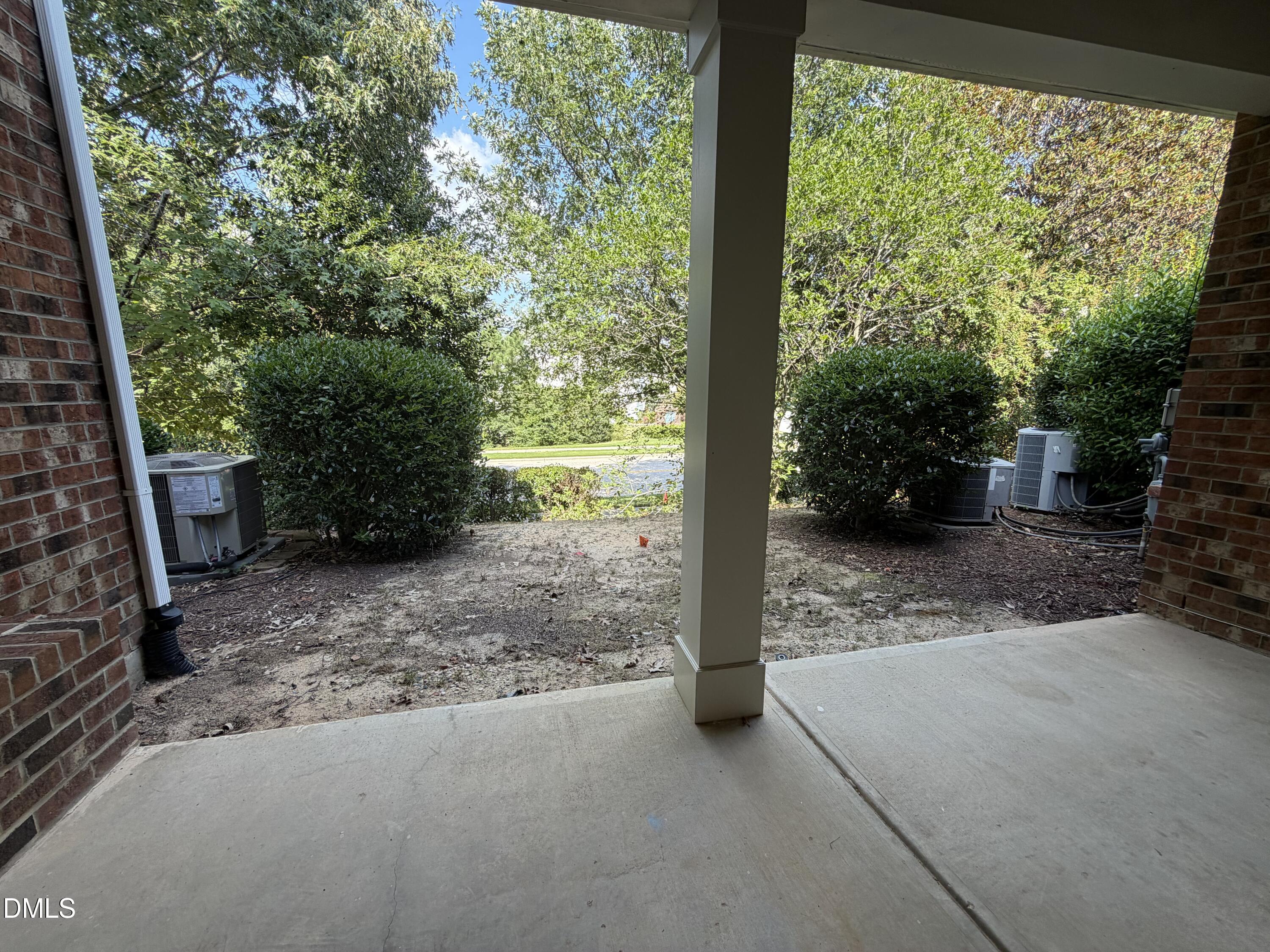 124 Longchamp Lane Property Photo 5