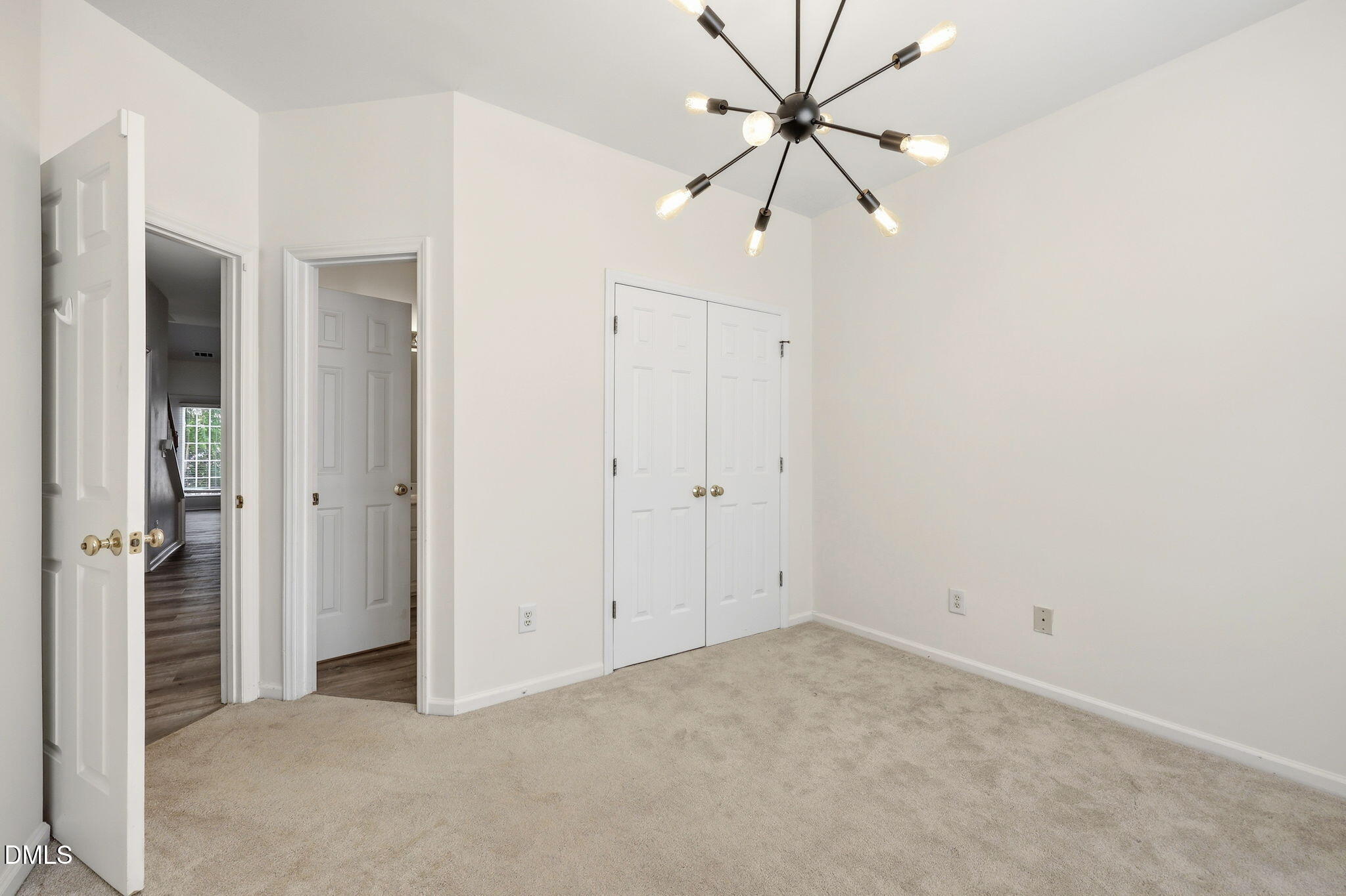 11 Signet Drive Property Photo 7