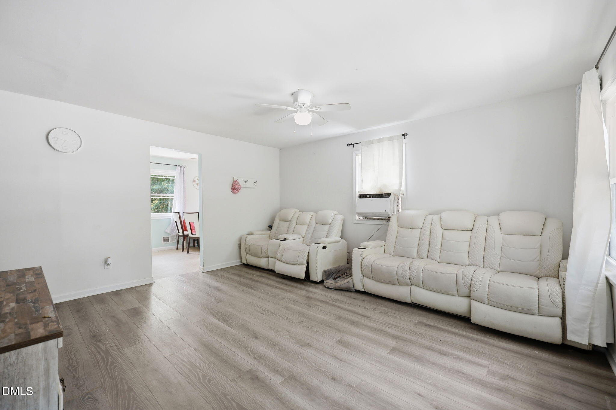3912 Memory Lane Property Photo 4