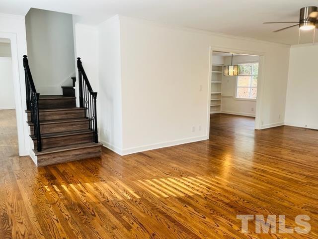 2112 N Hills Drive Property Photo 4