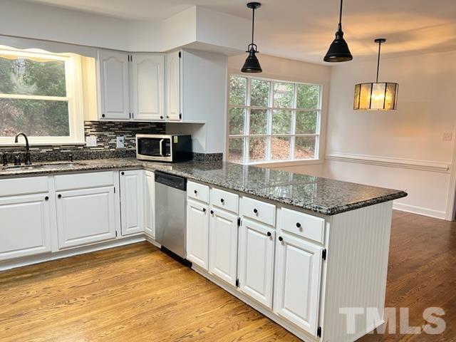 2112 N Hills Drive Property Photo 6