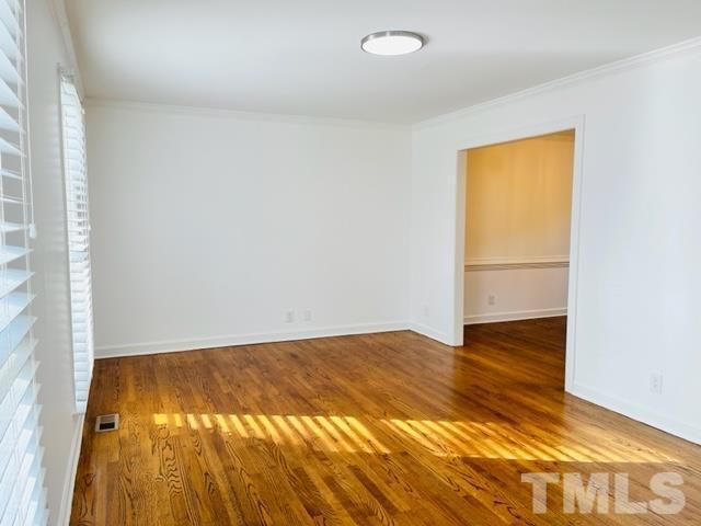 2112 N Hills Drive Property Photo 10