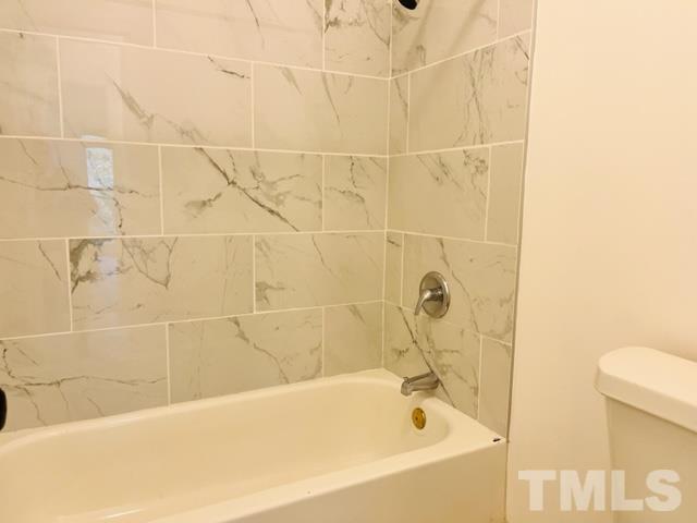 2112 N Hills Drive Property Photo 18