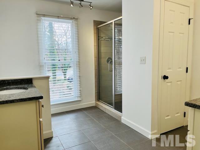 2112 N Hills Drive Property Photo 21
