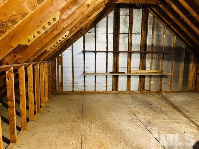 2112 N Hills Drive Property Photo 28