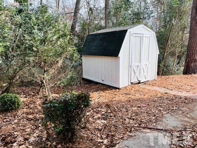 2112 N Hills Drive Property Photo 29