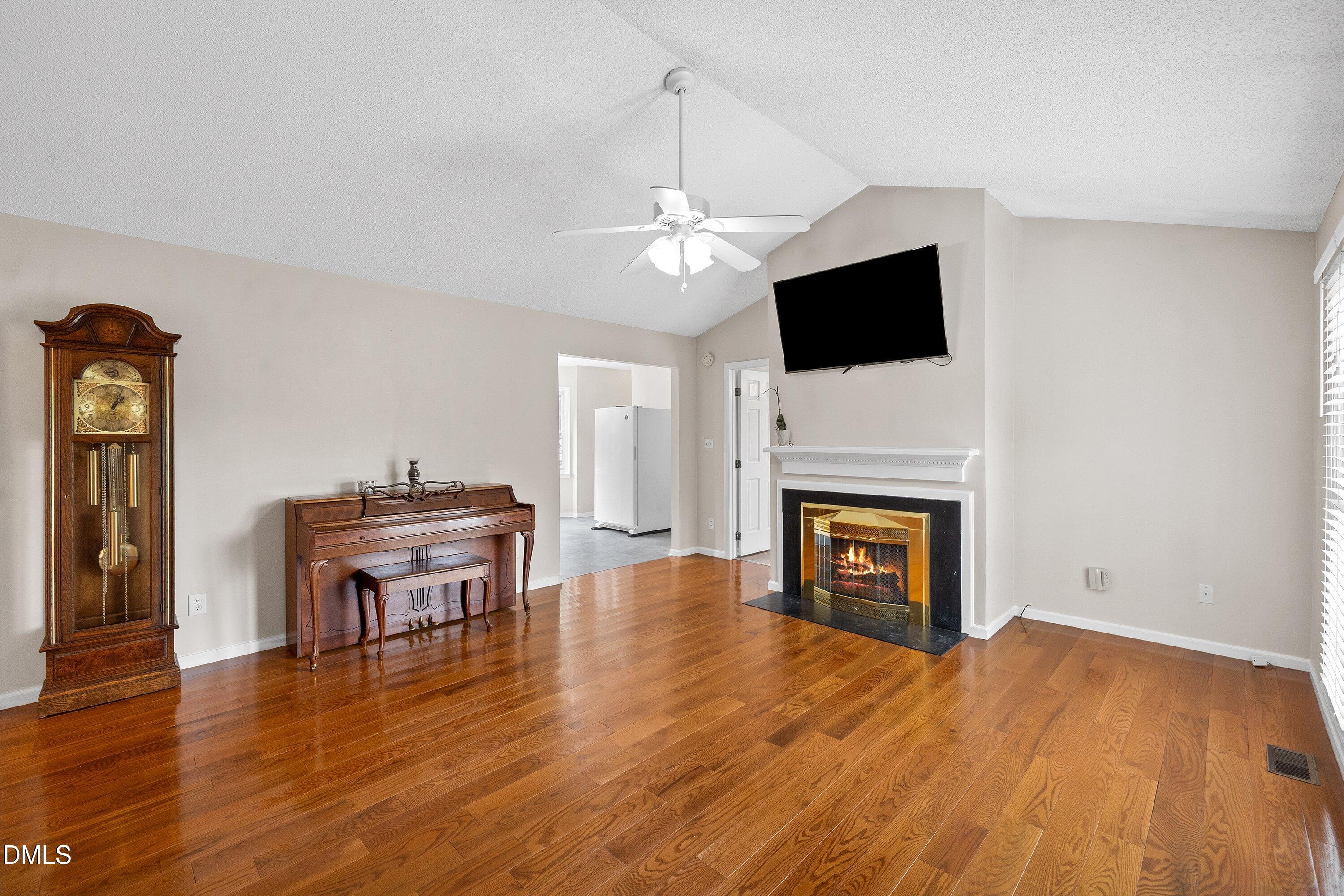 46 Richmond Drive Property Photo 3