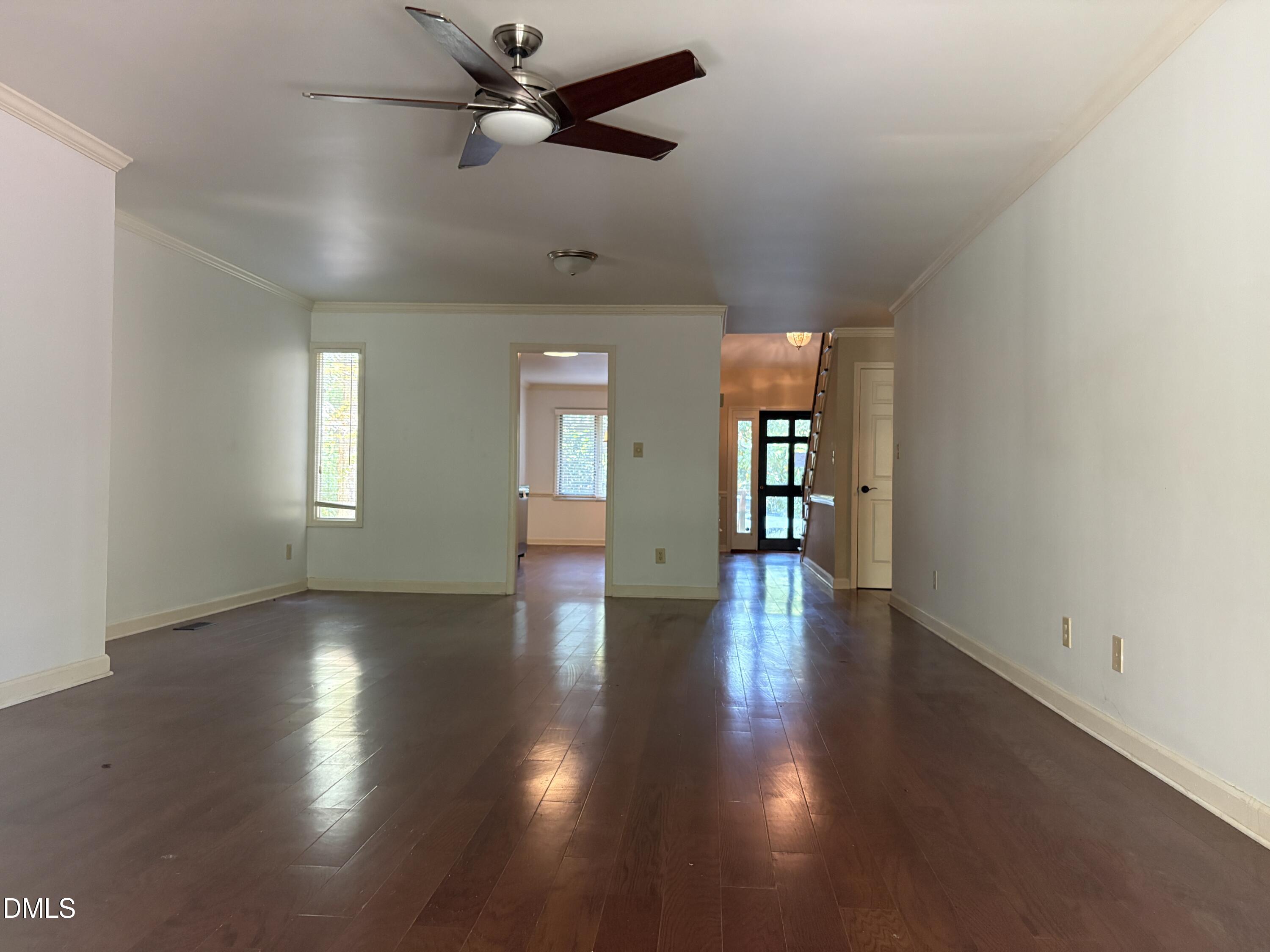 160 Montrose Drive Property Photo 10