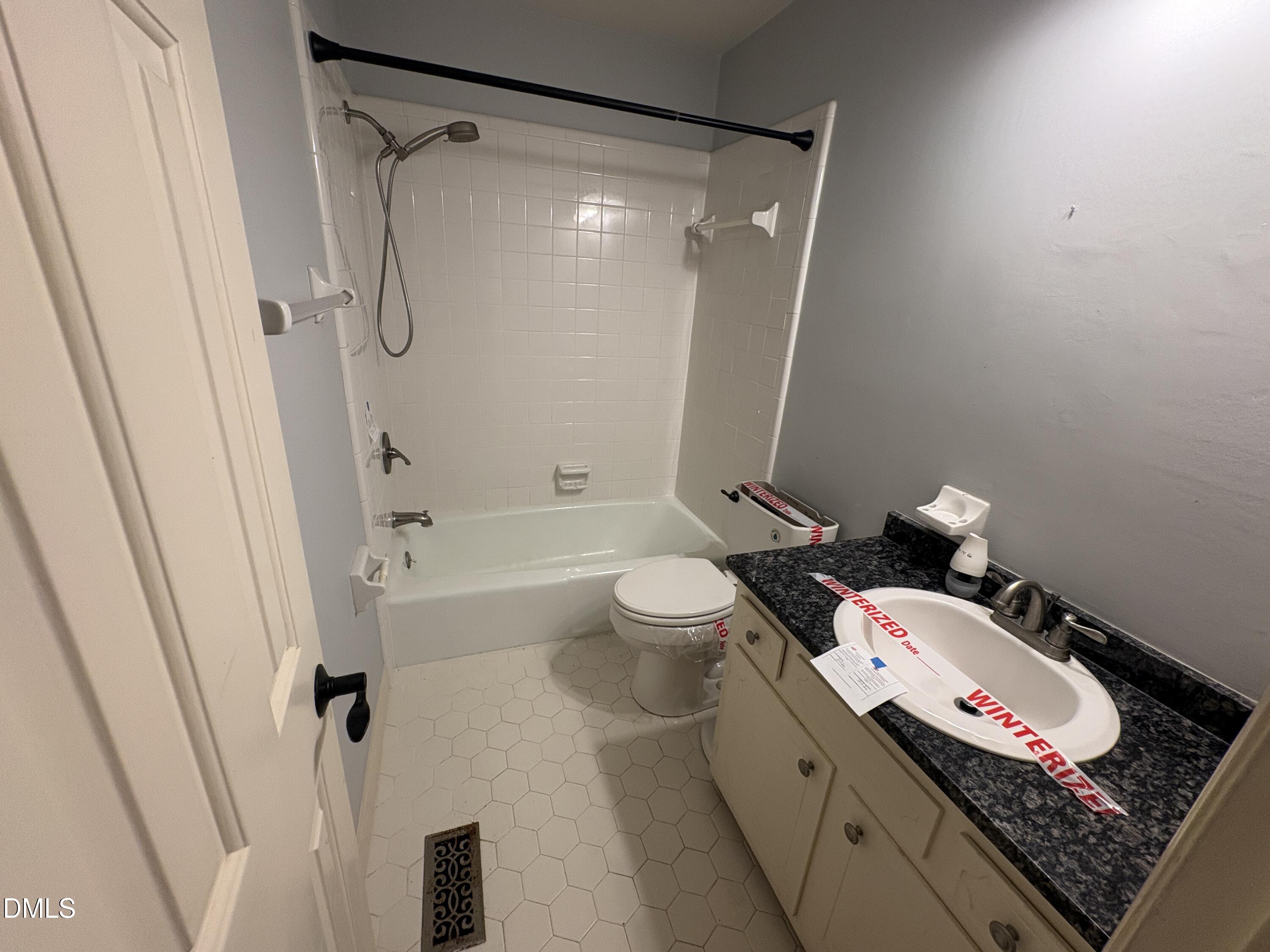 160 Montrose Drive Property Photo 15