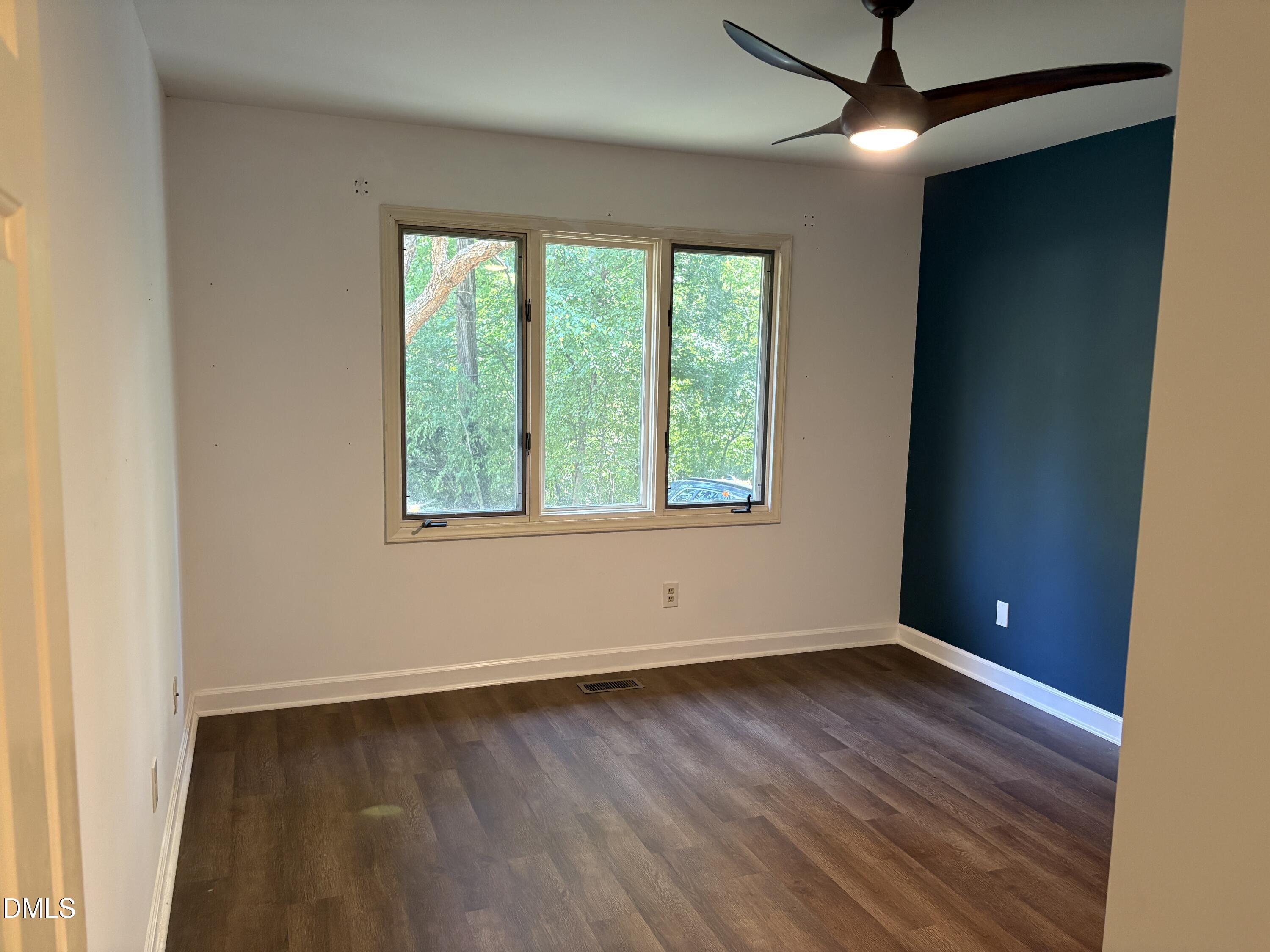 160 Montrose Drive Property Photo 16
