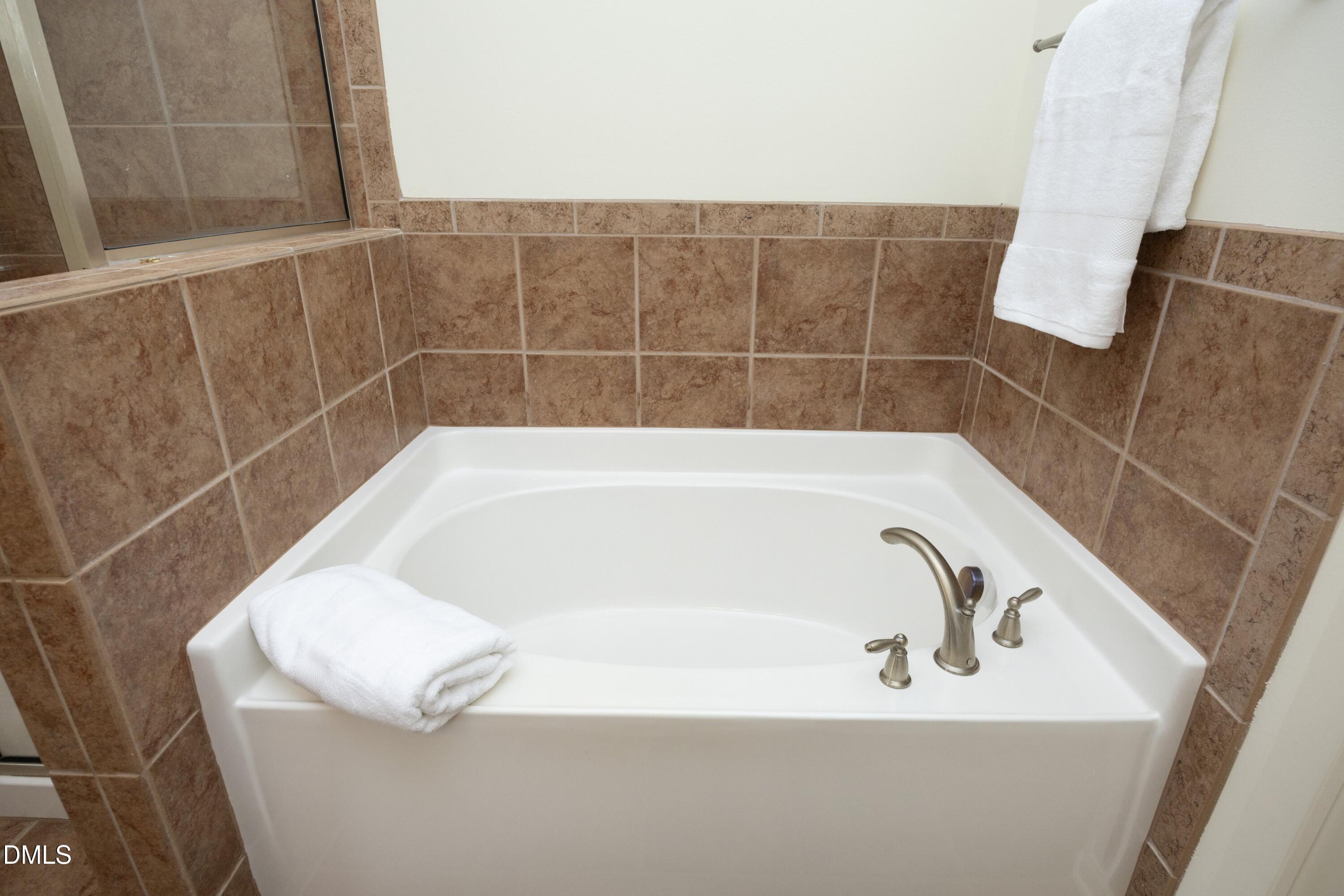 11 Baron Court Property Photo 24