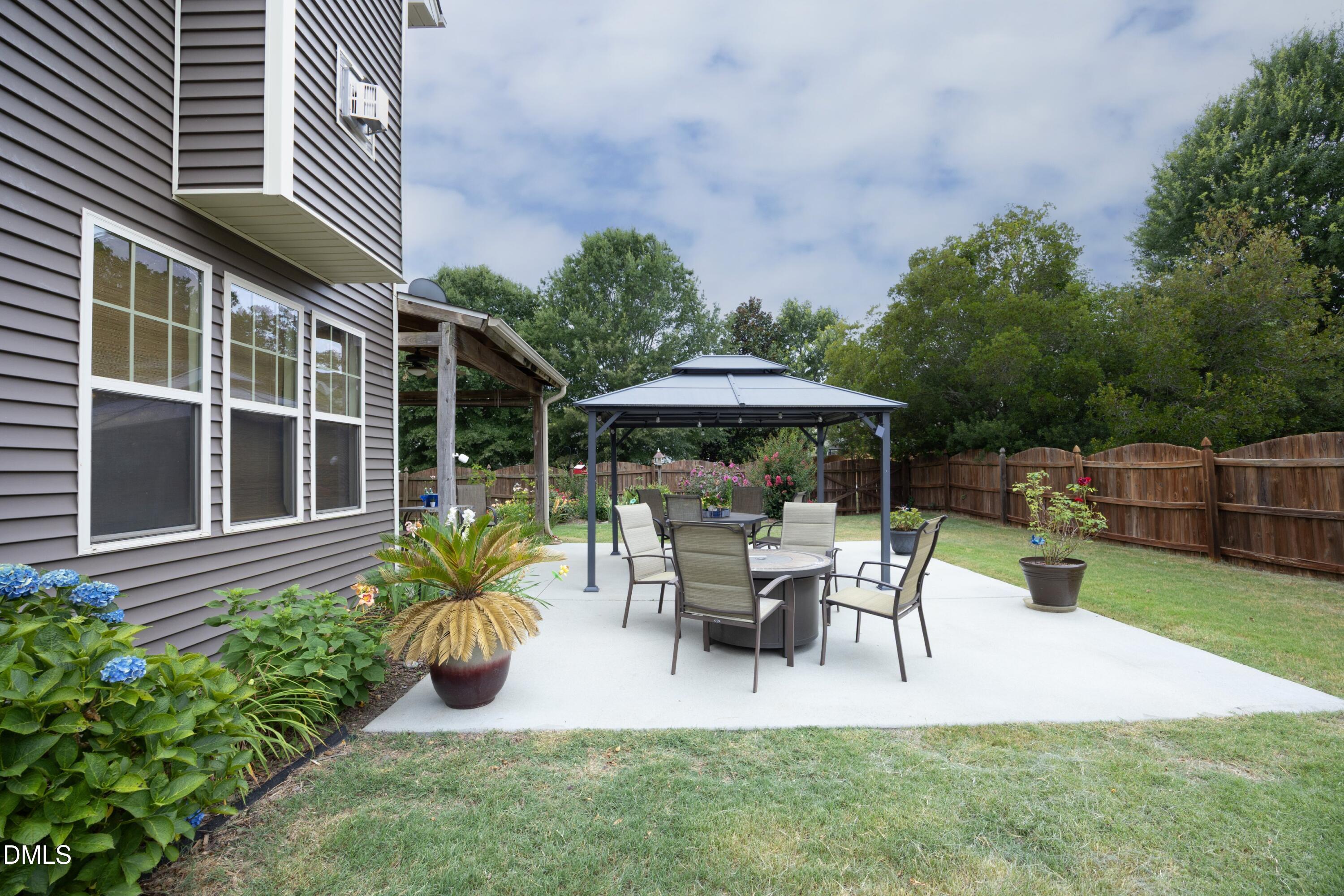 11 Baron Court Property Photo 37