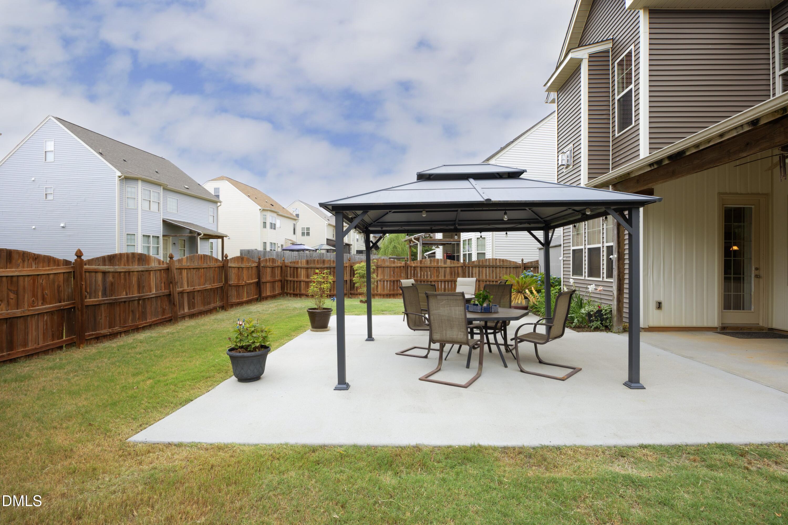 11 Baron Court Property Photo 38