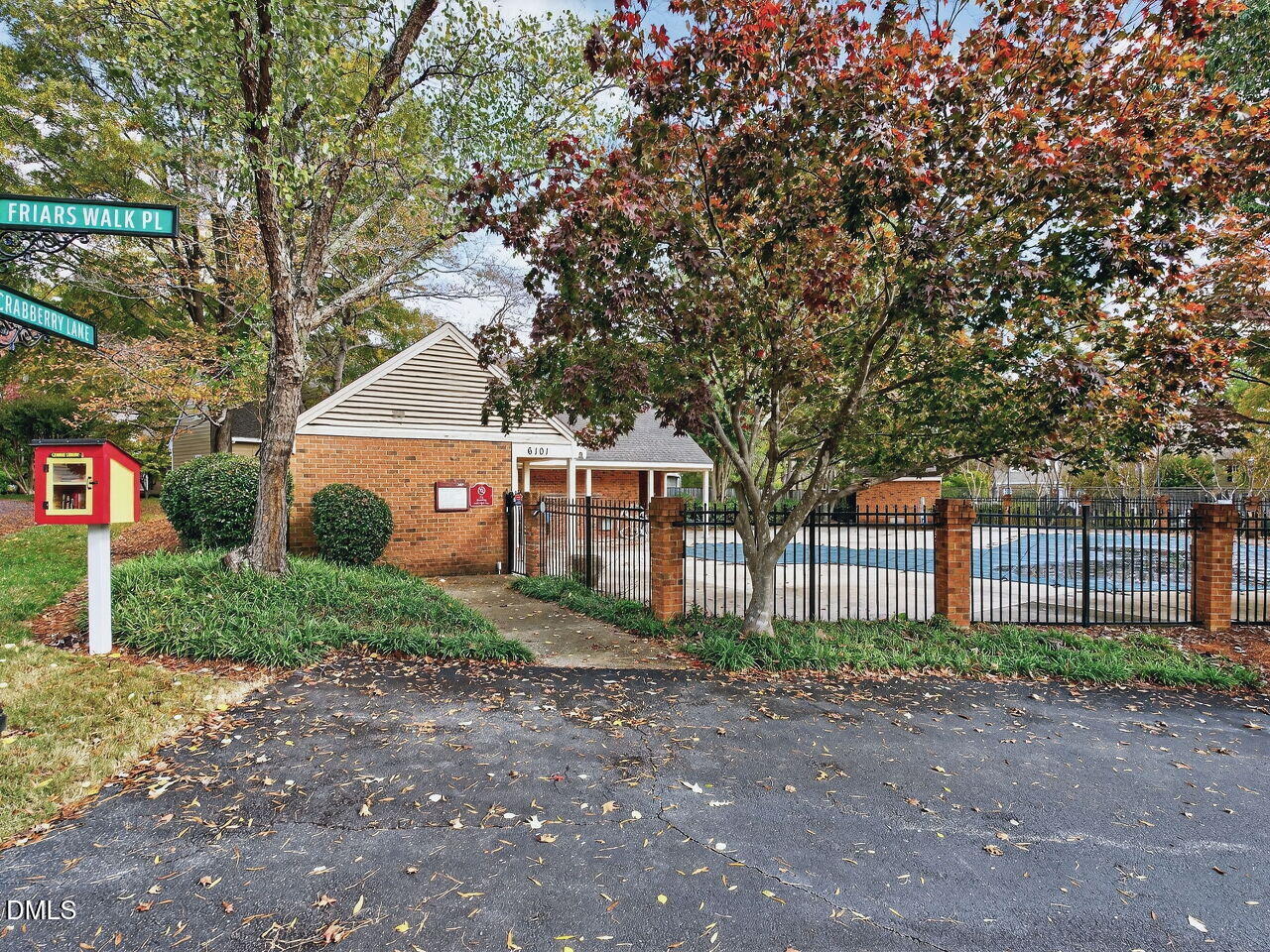 6012 Tenter Banks Square Property Photo 30