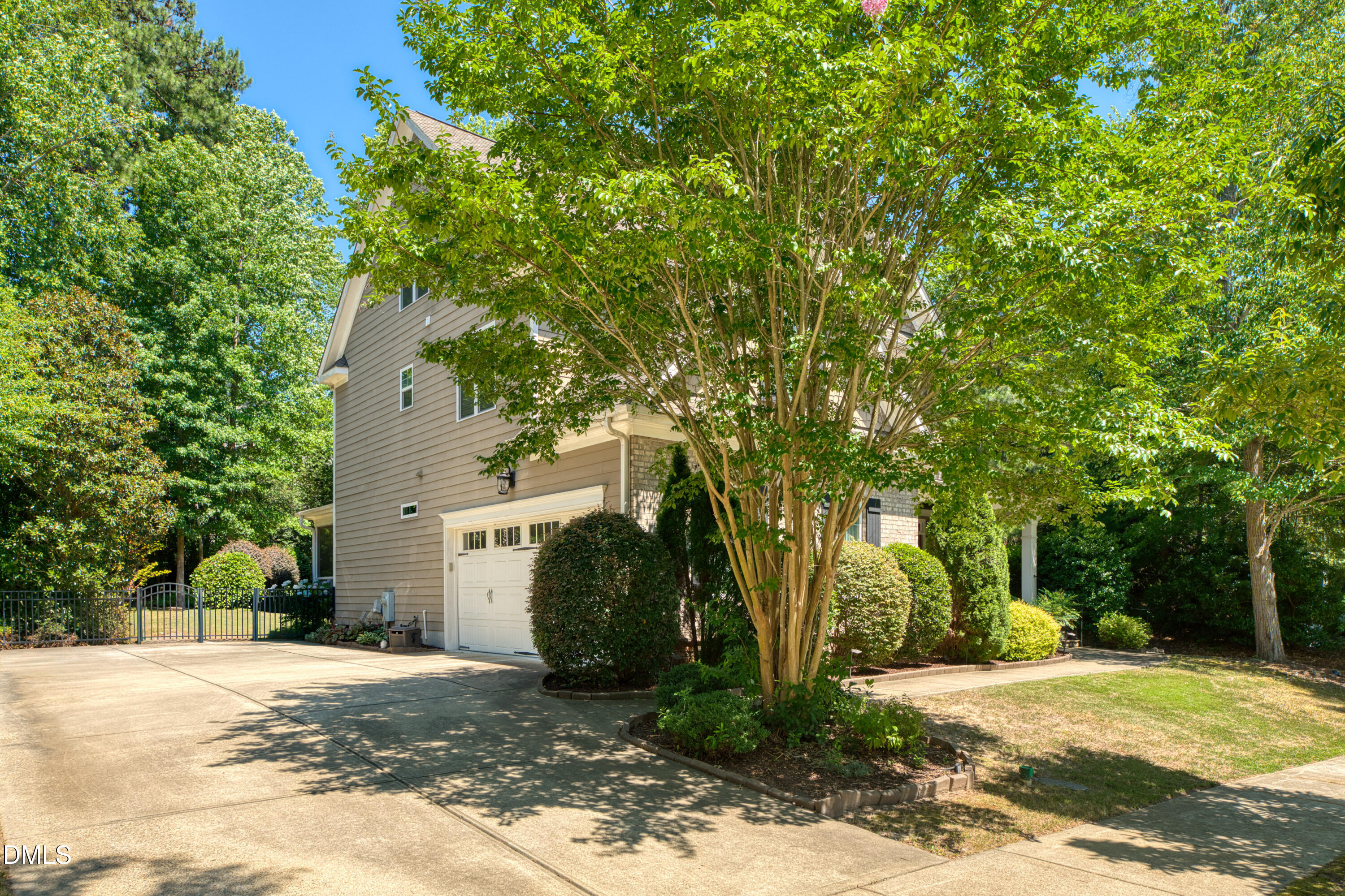101 Roseberry Way Property Photo 2