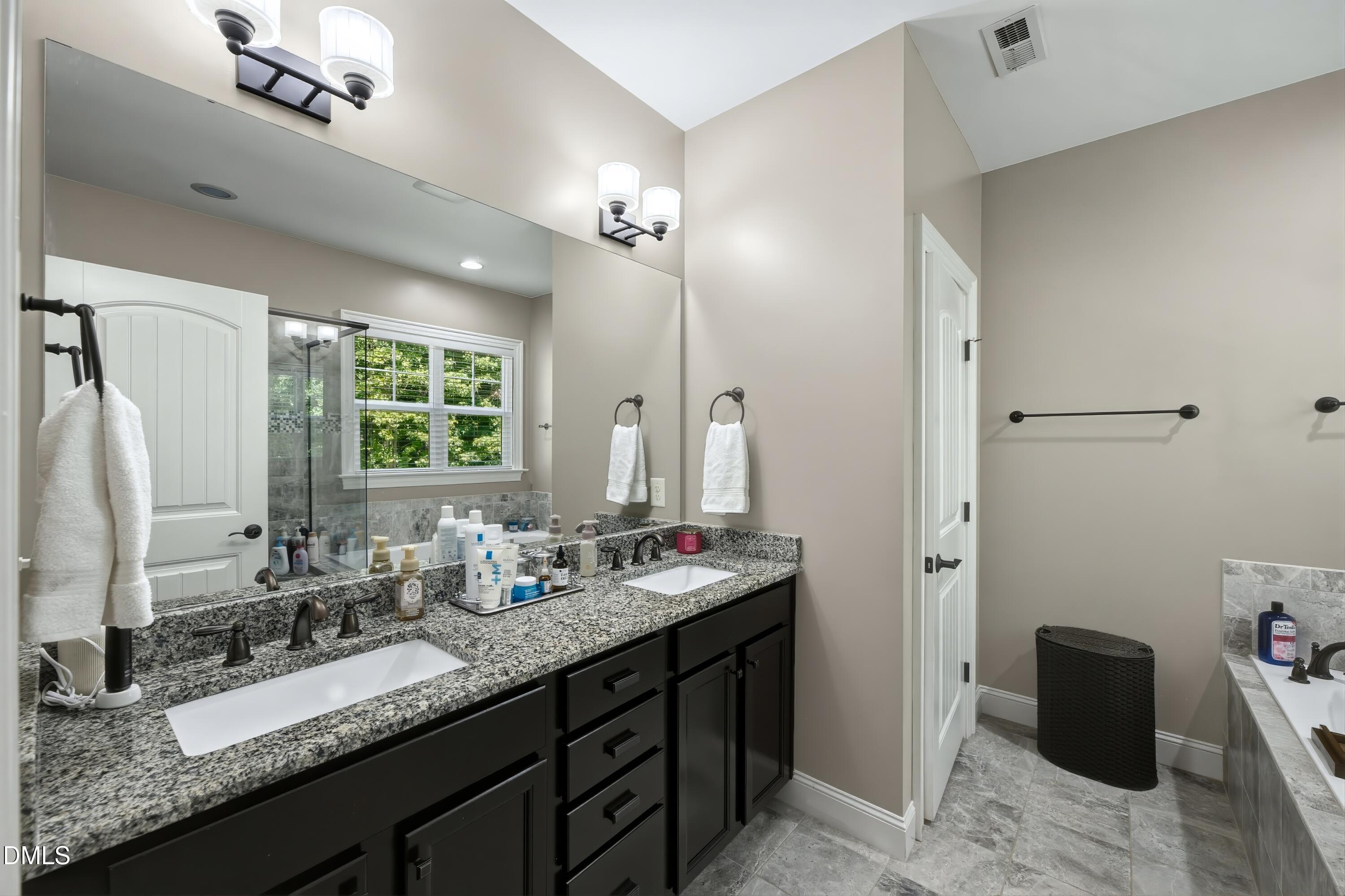 101 Roseberry Way Property Photo 23