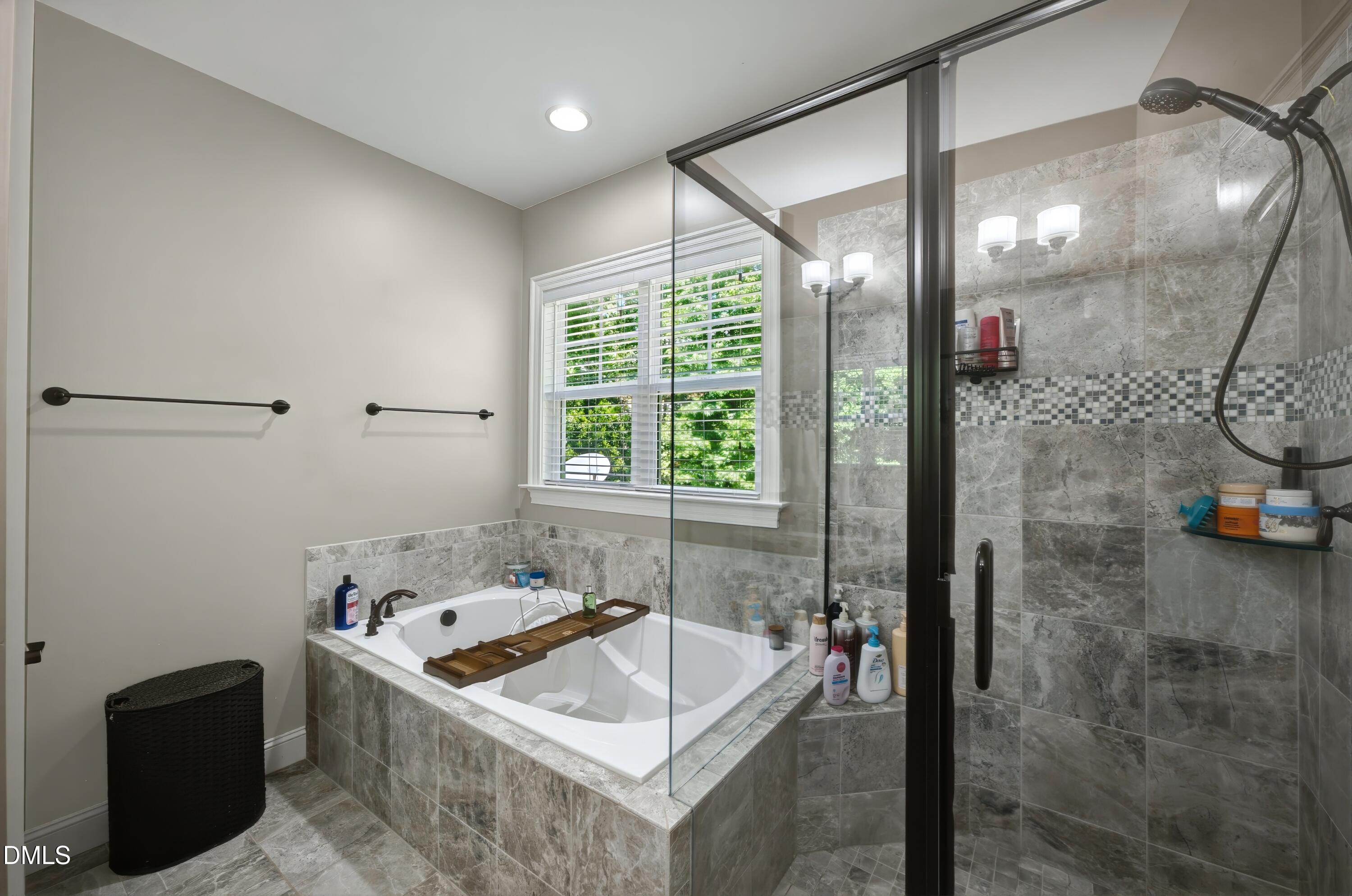 101 Roseberry Way Property Photo 24