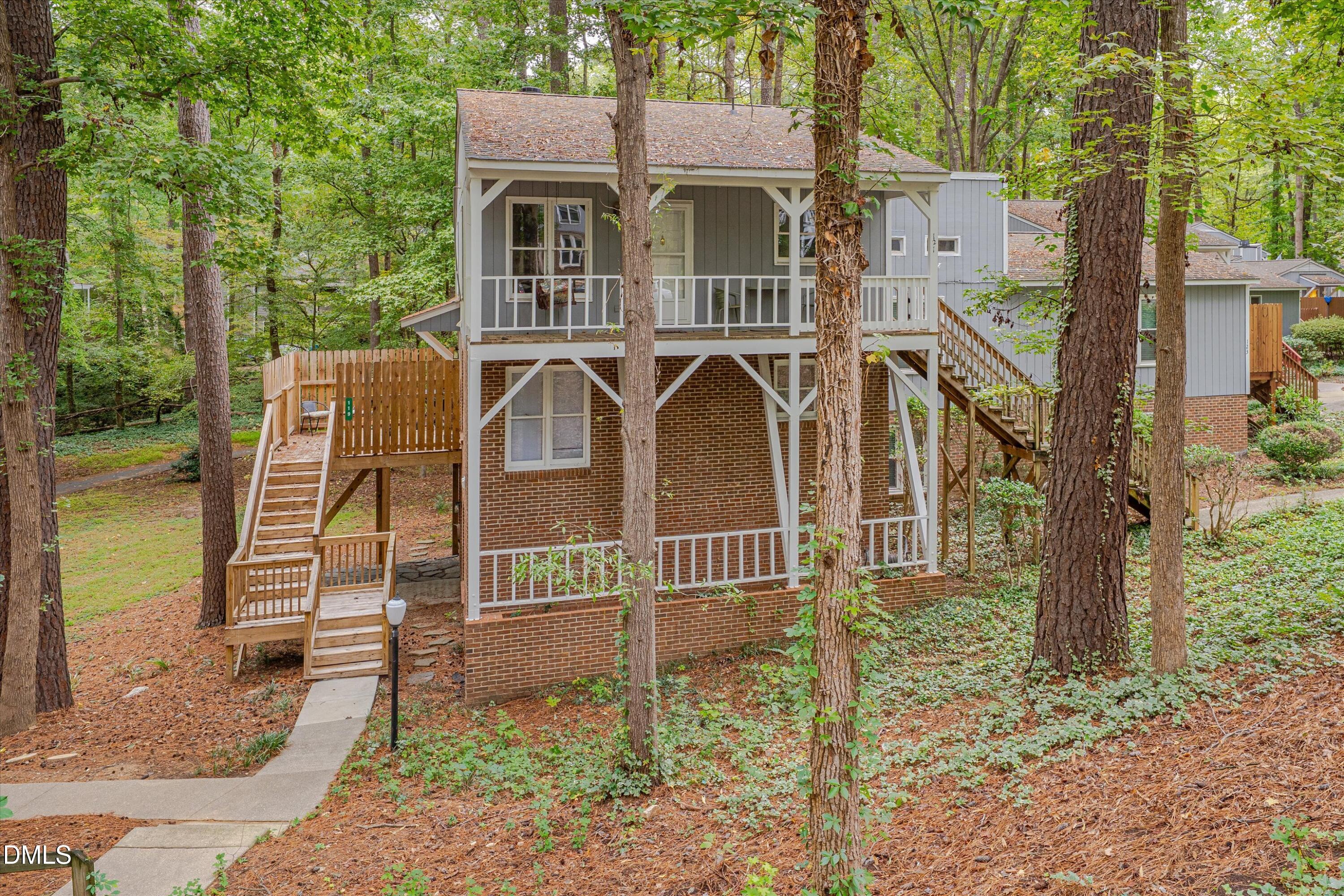 119 Carmichael Court Property Photo 2