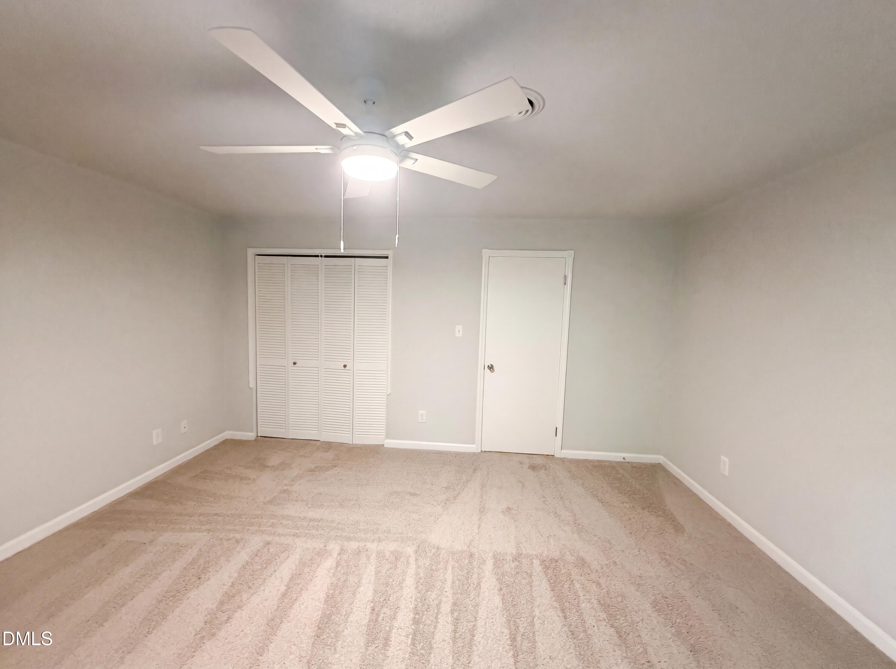 1041 Nottingham Court Property Photo 10