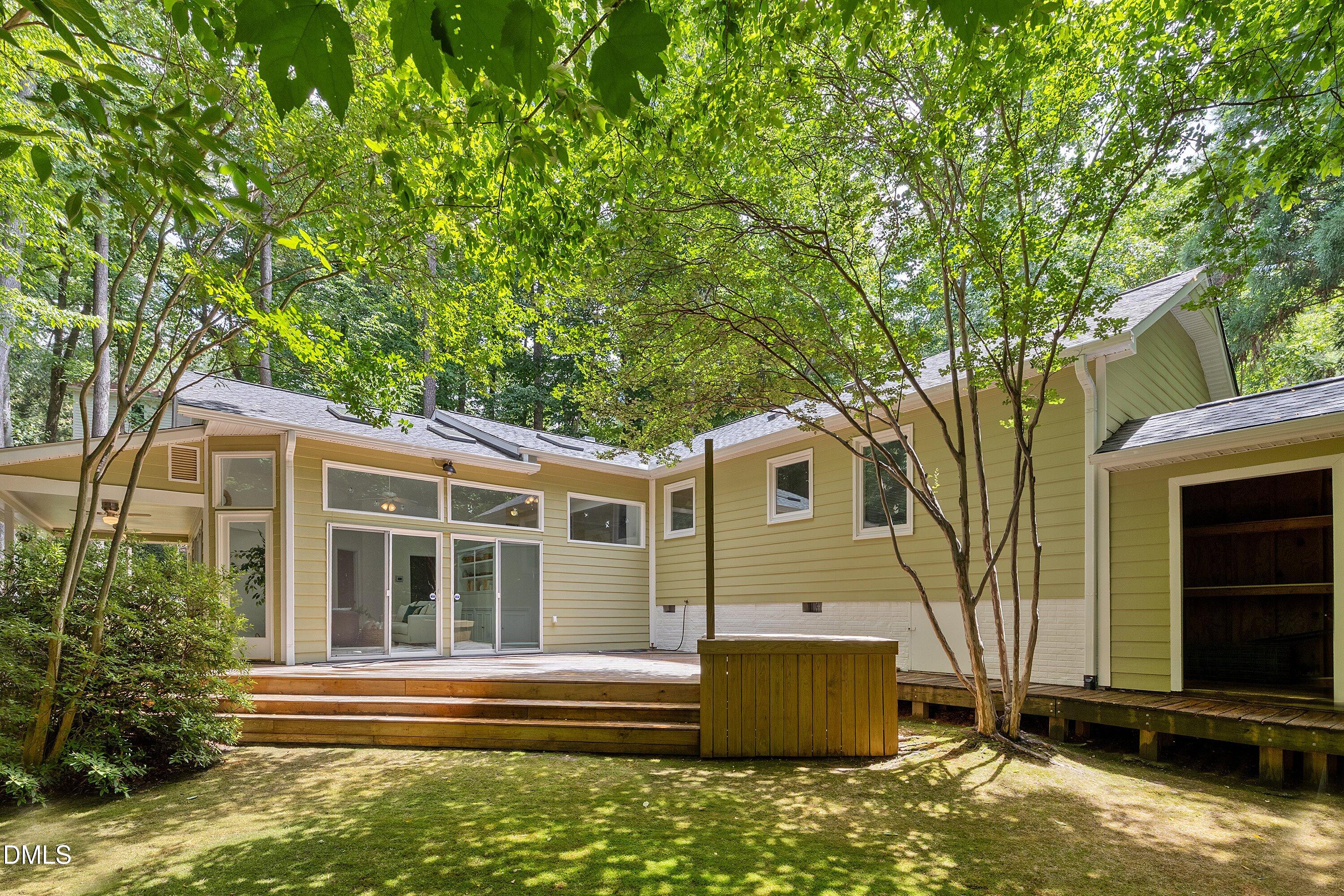 104 Empire Circle Property Photo 4