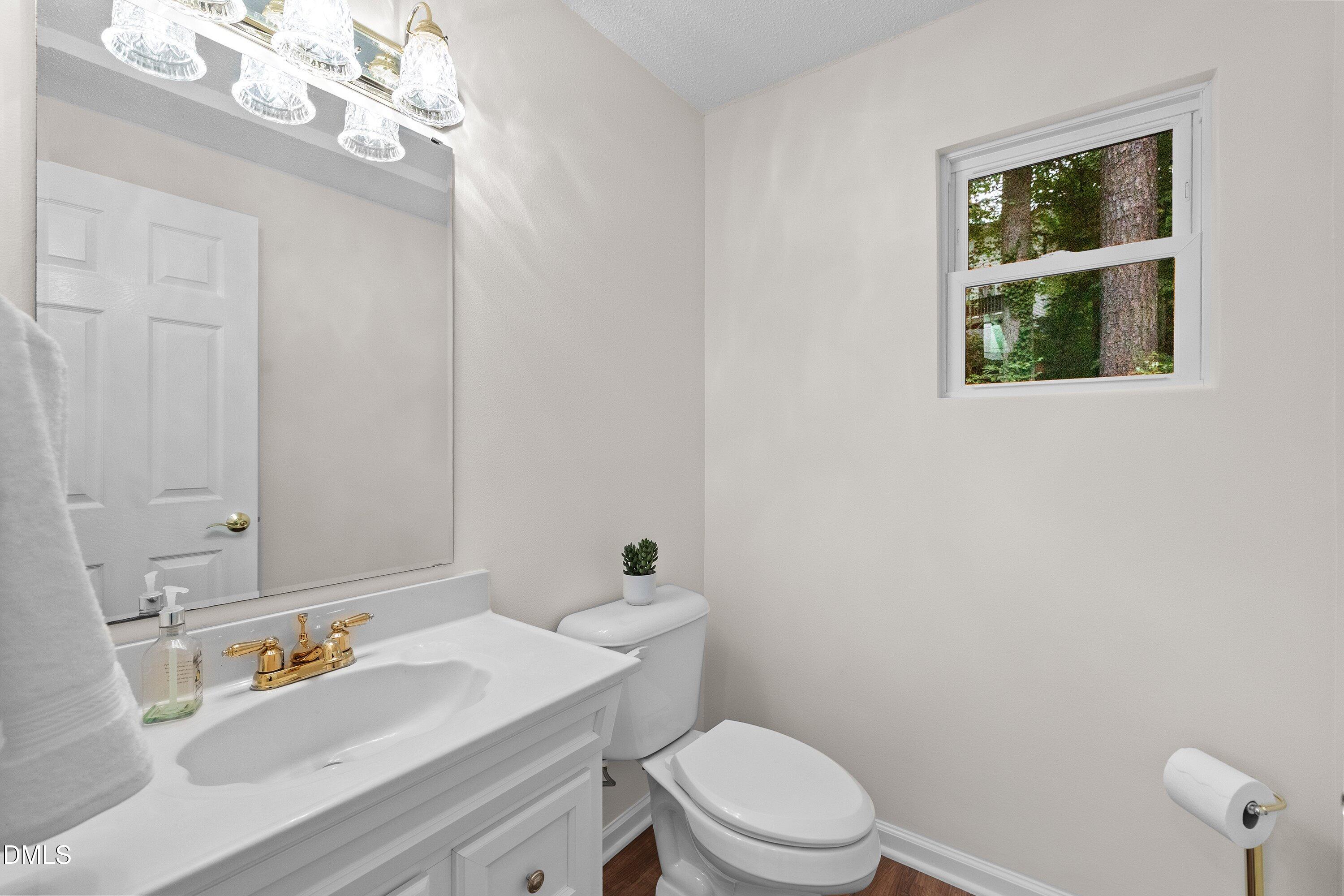104 Empire Circle Property Photo 36