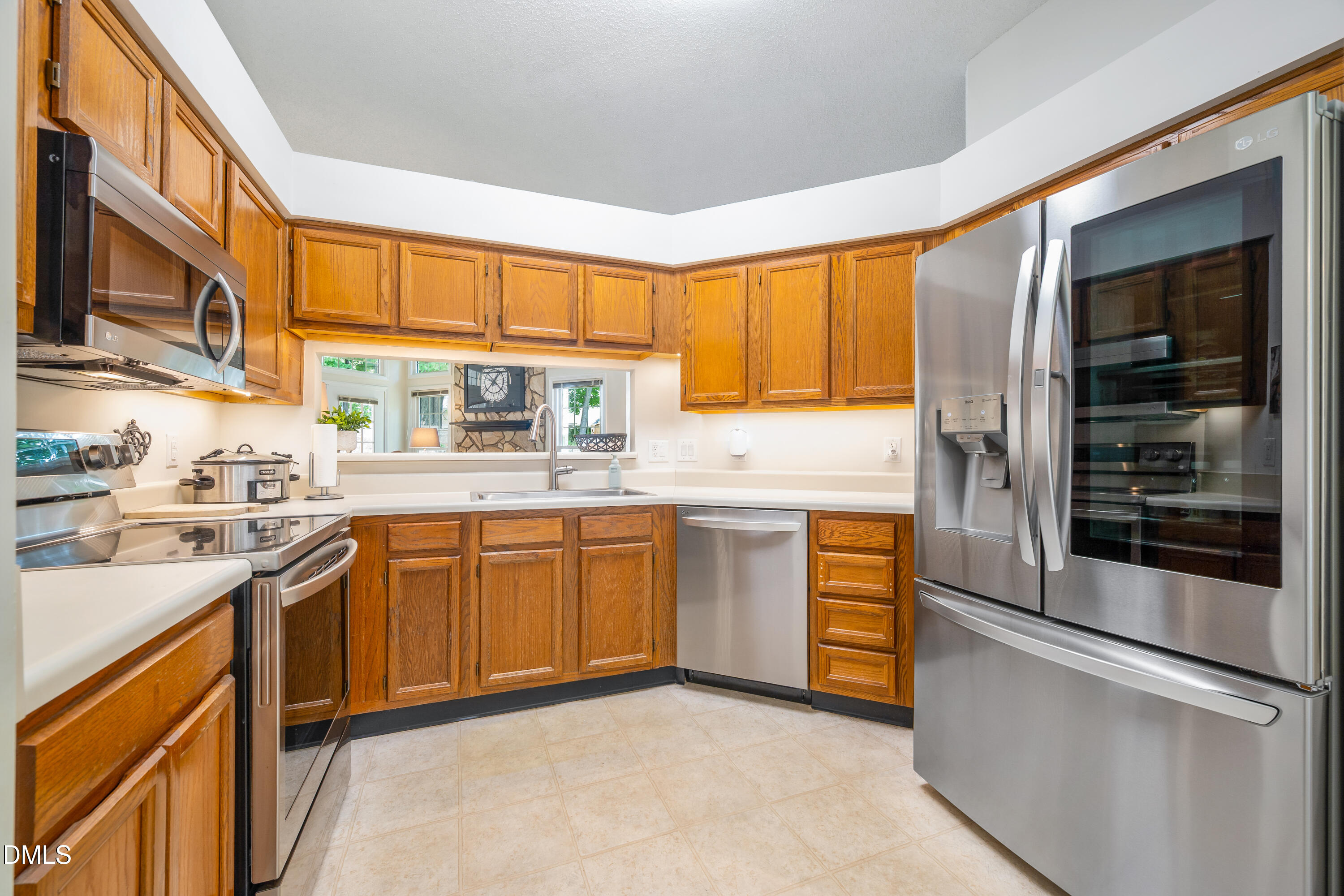 100 Riverwalk Circle Property Photo 5
