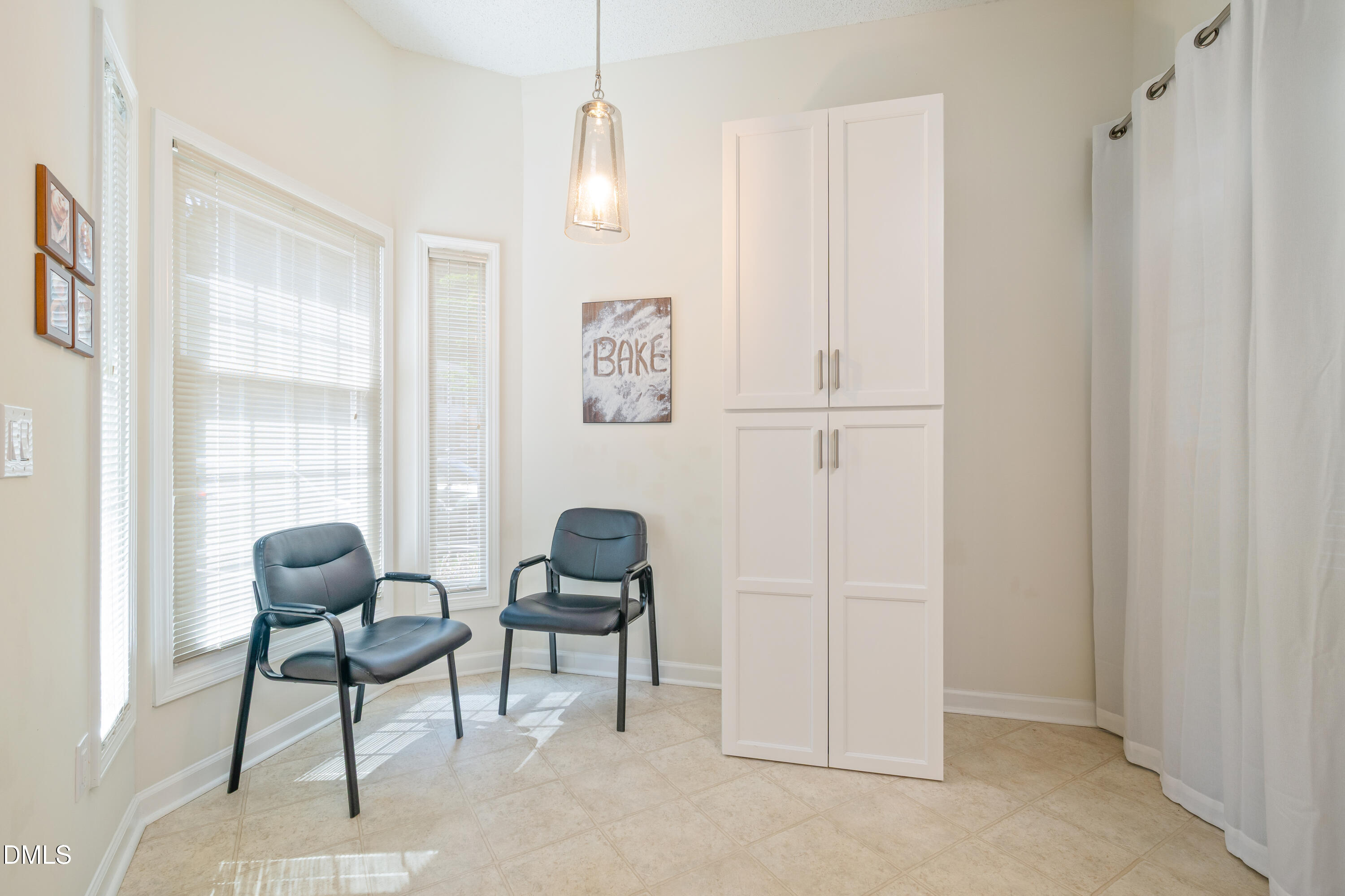 100 Riverwalk Circle Property Photo 8