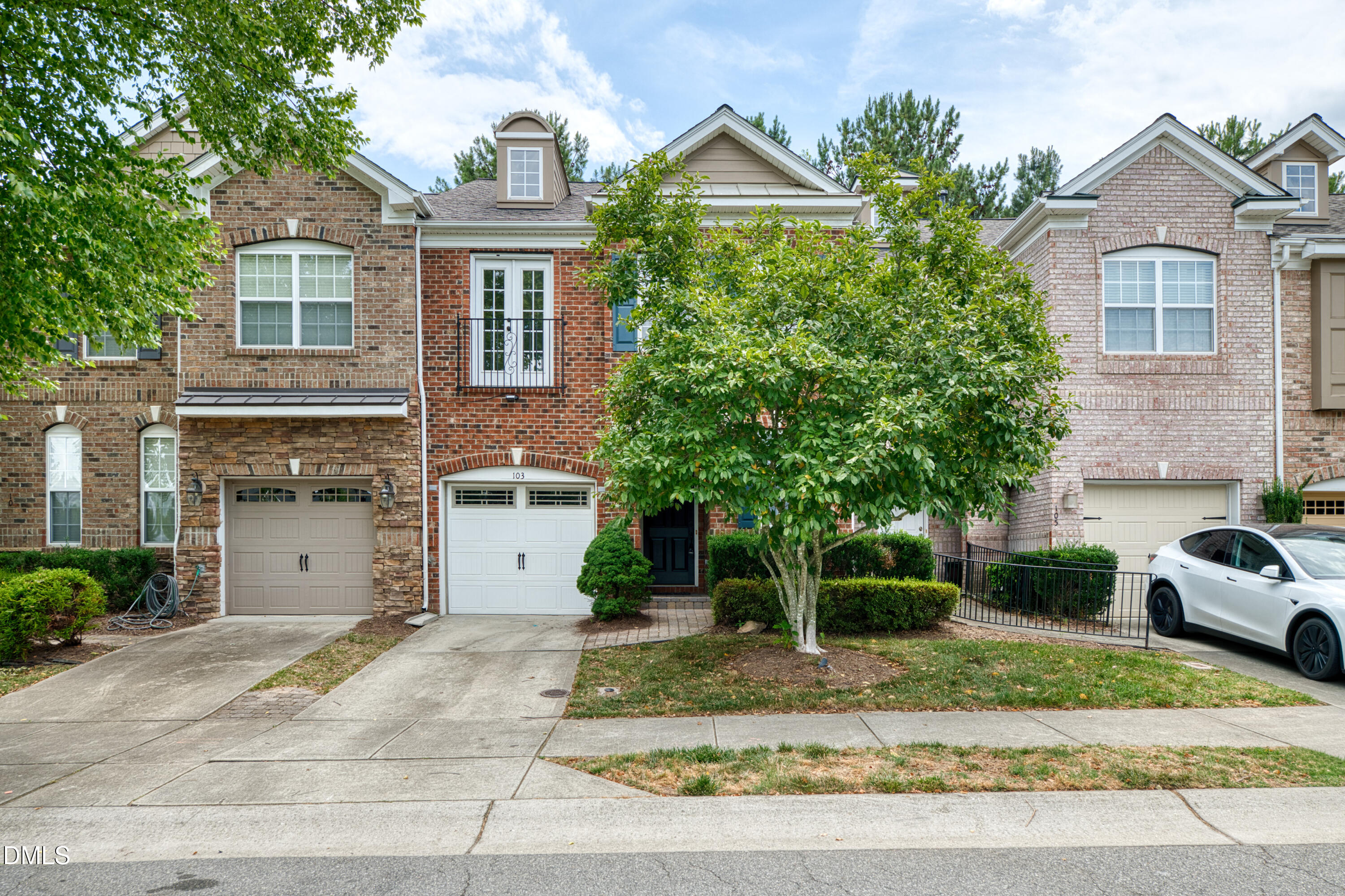 103 Longchamp Lane Property Photo 1