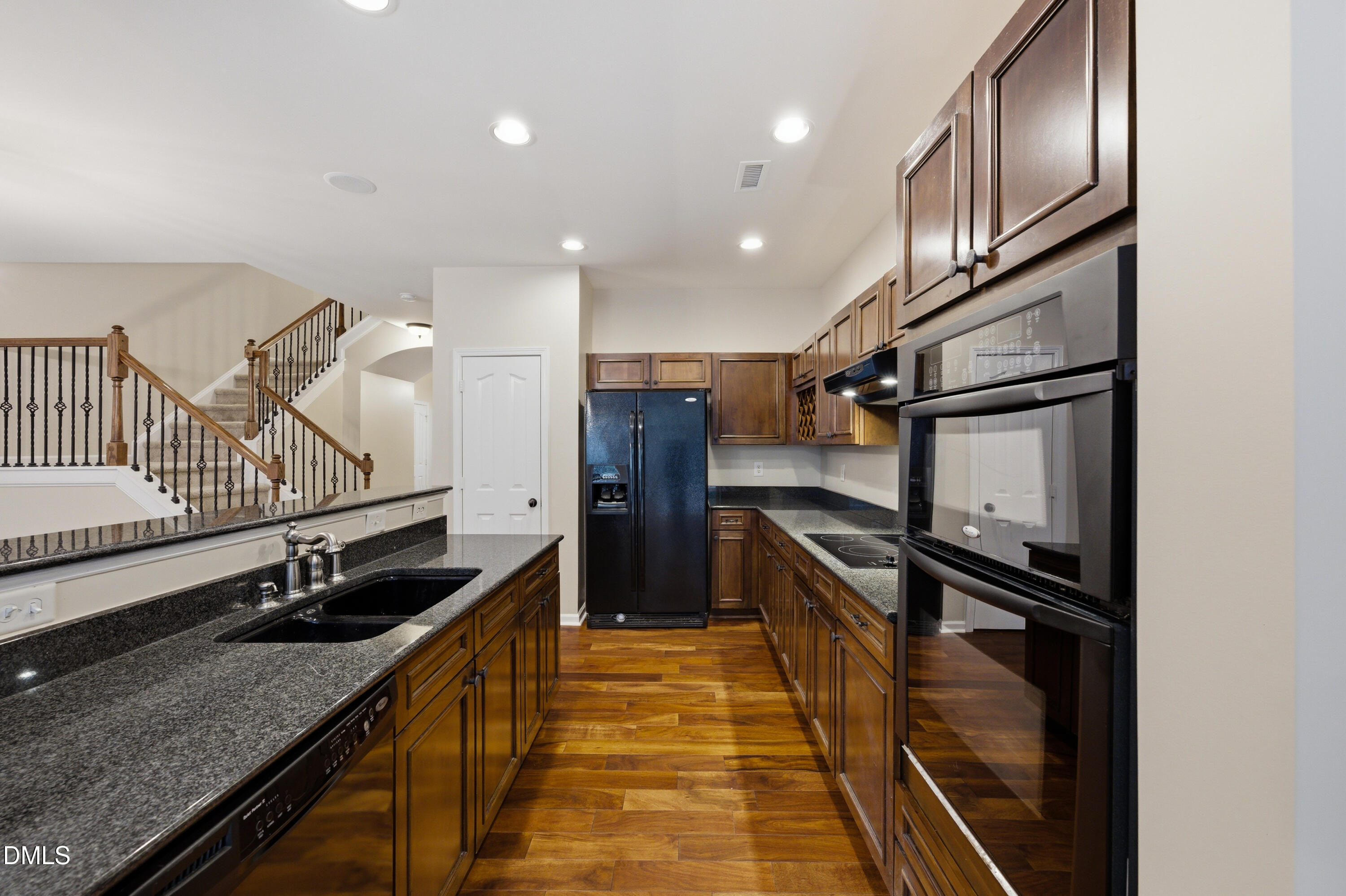 103 Longchamp Lane Property Photo 14
