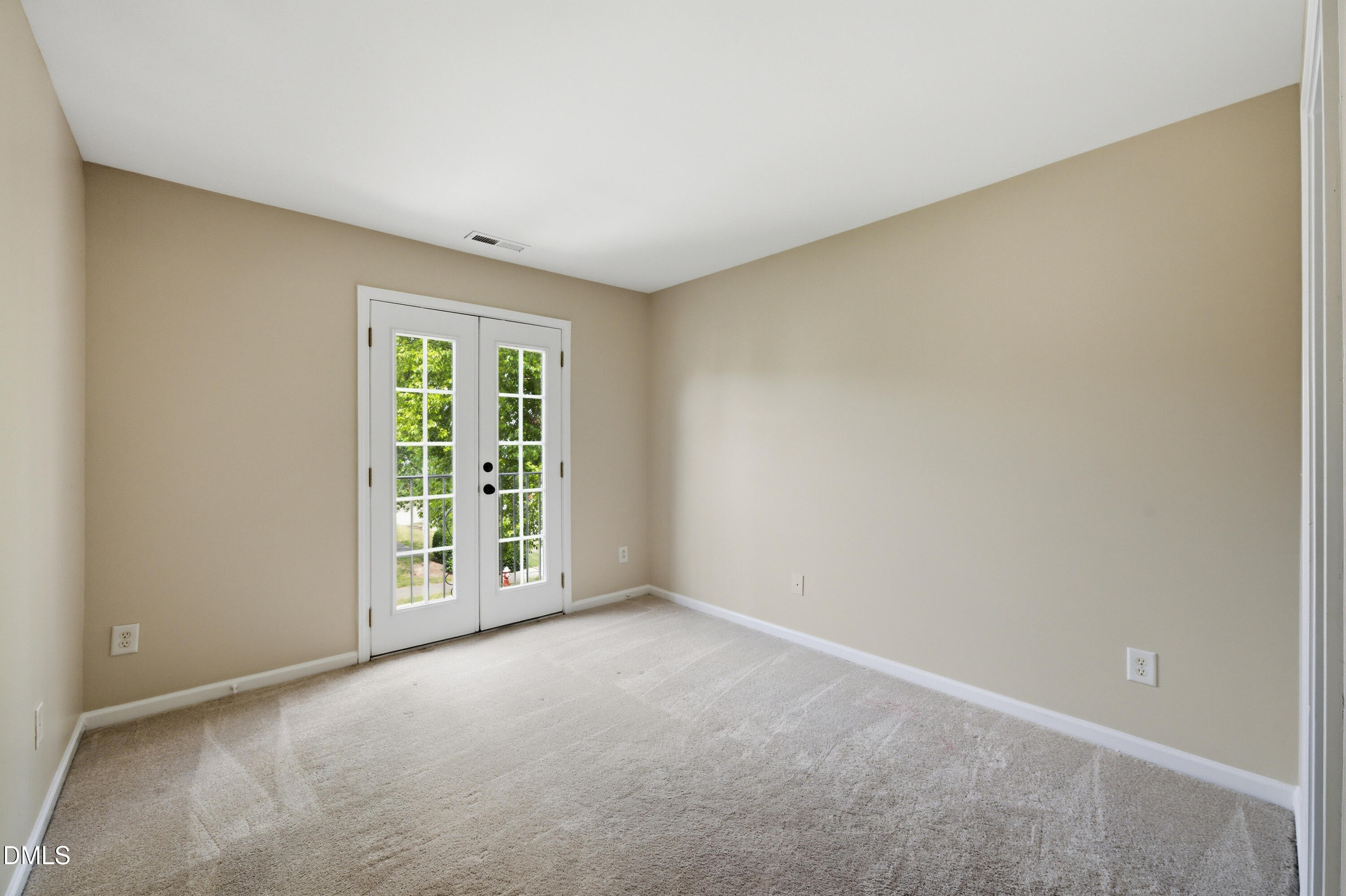 103 Longchamp Lane Property Photo 22