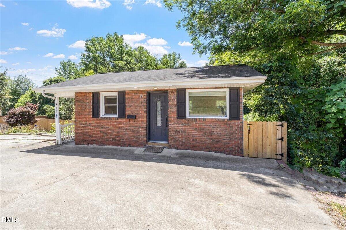 815 W 3rd Street Property Photo 4