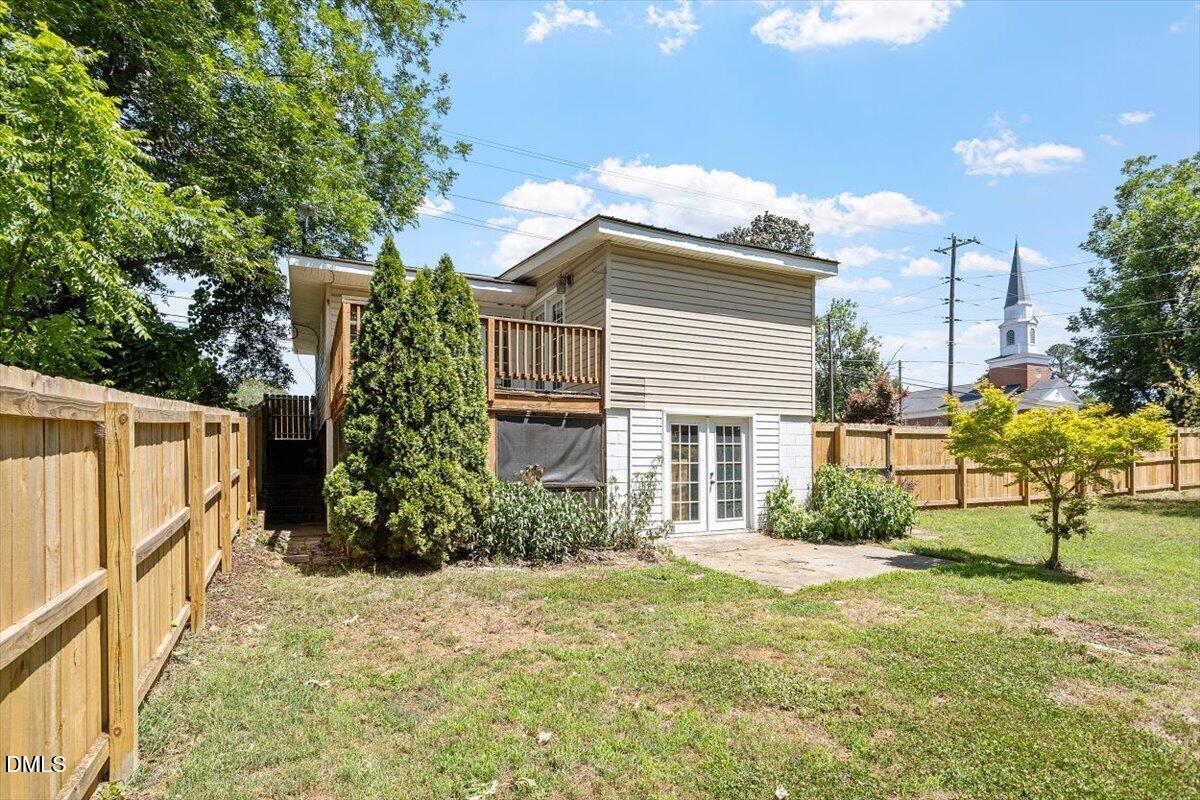 815 W 3rd Street Property Photo 5