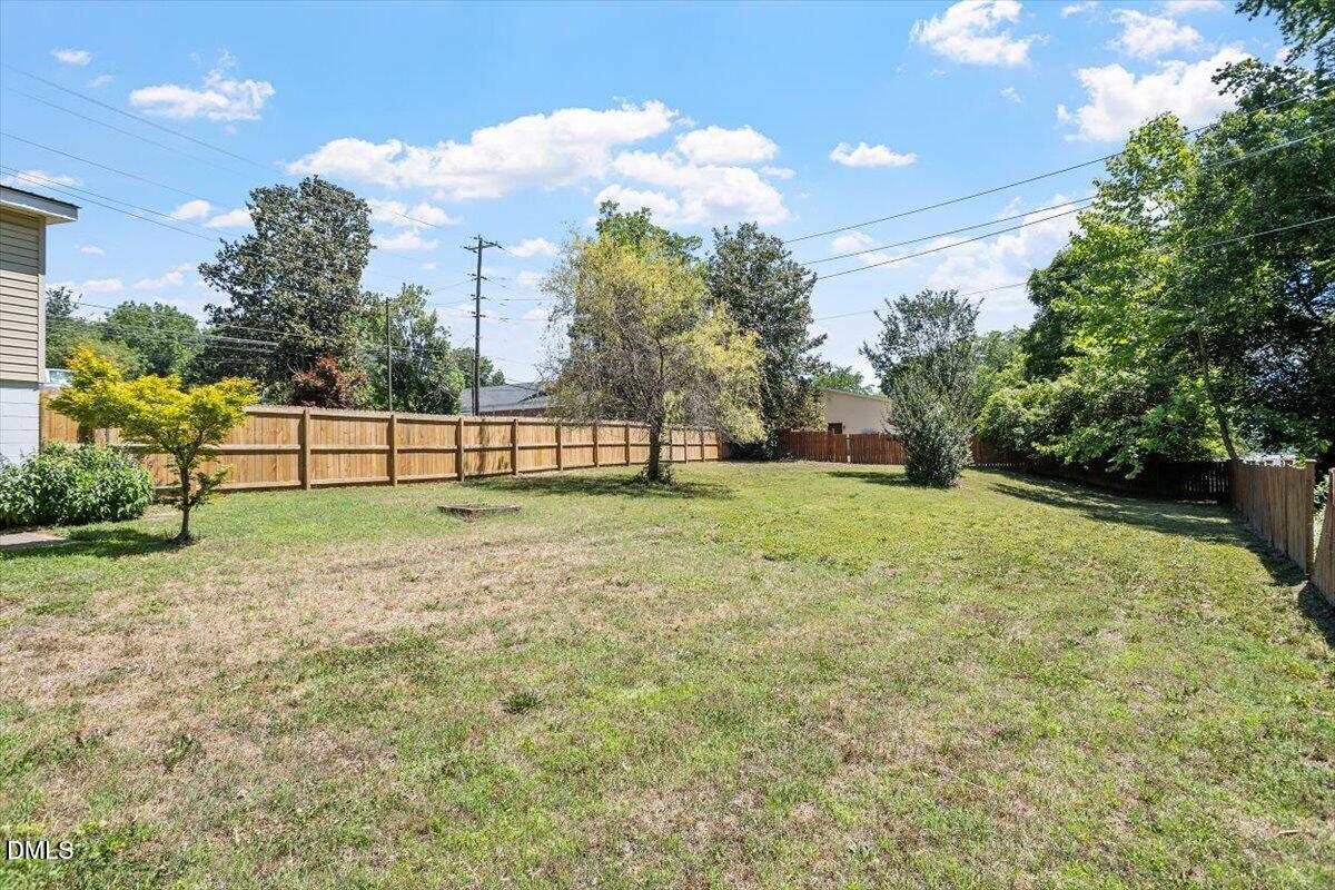 815 W 3rd Street Property Photo 7