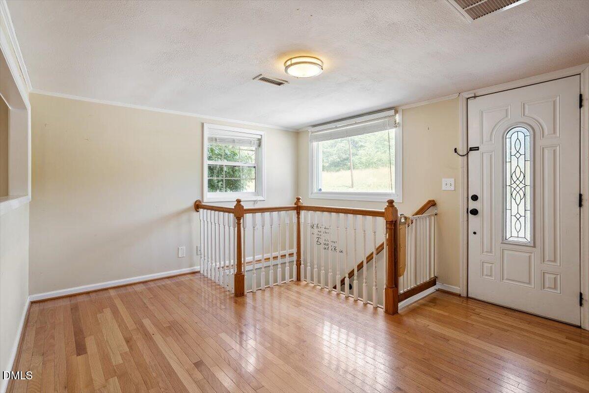 815 W 3rd Street Property Photo 11