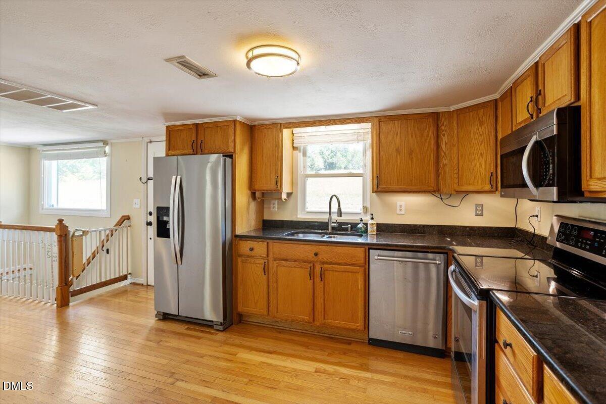 815 W 3rd Street Property Photo 15
