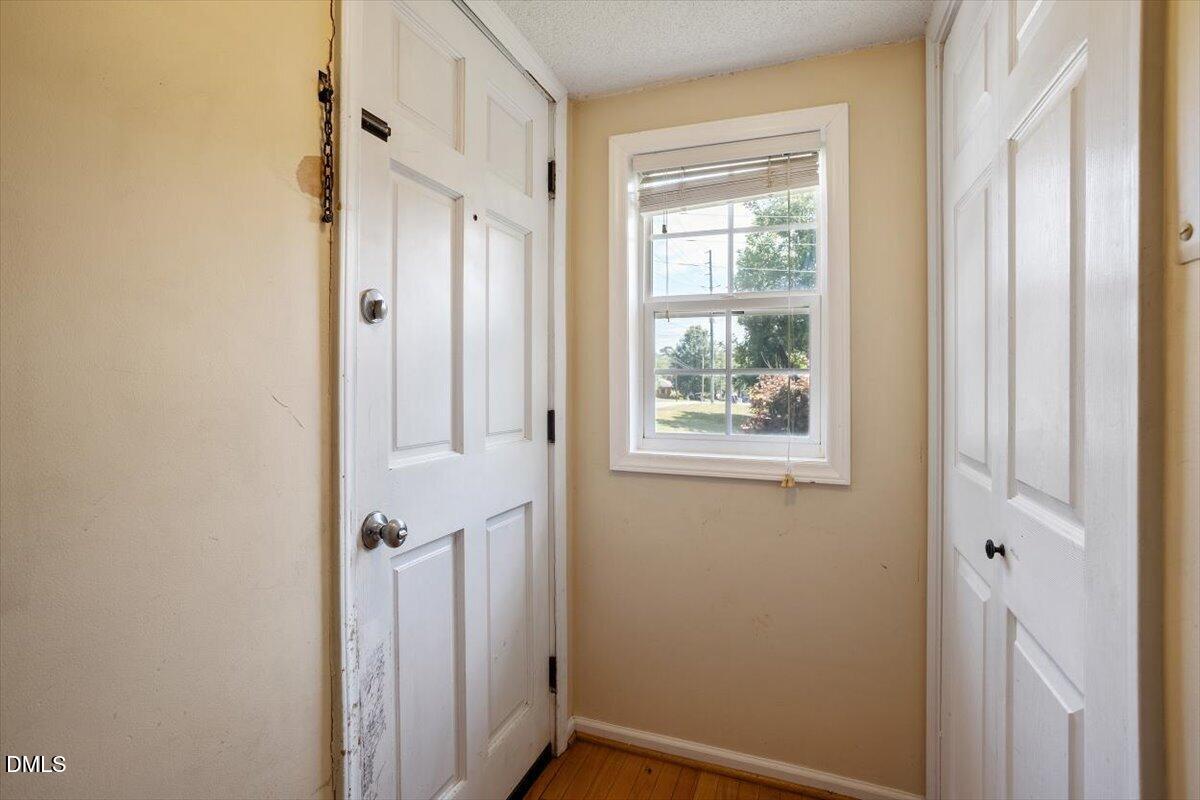 815 W 3rd Street Property Photo 18