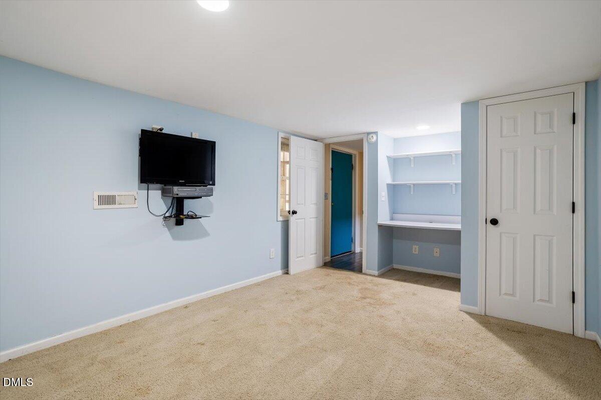 815 W 3rd Street Property Photo 31