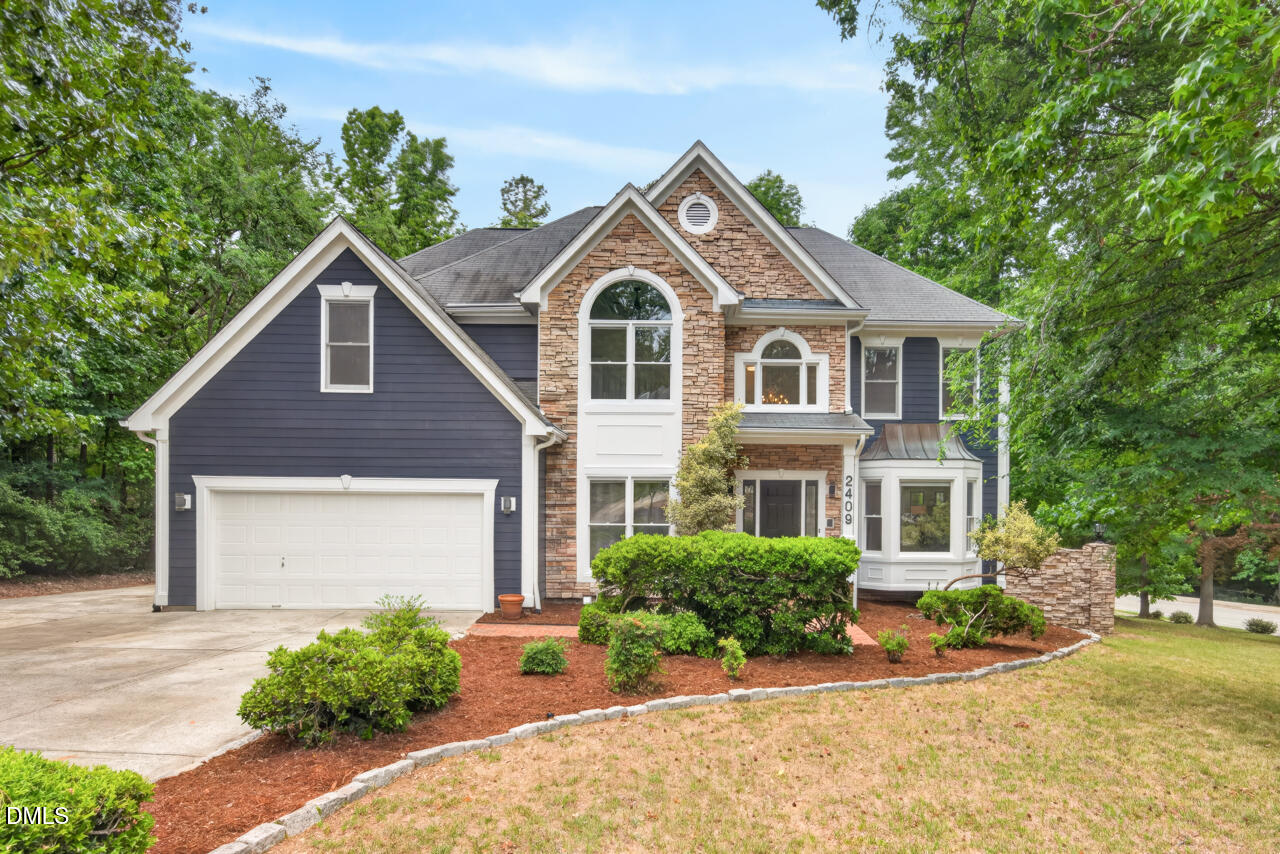 2409 Pathway Drive Property Photo 1