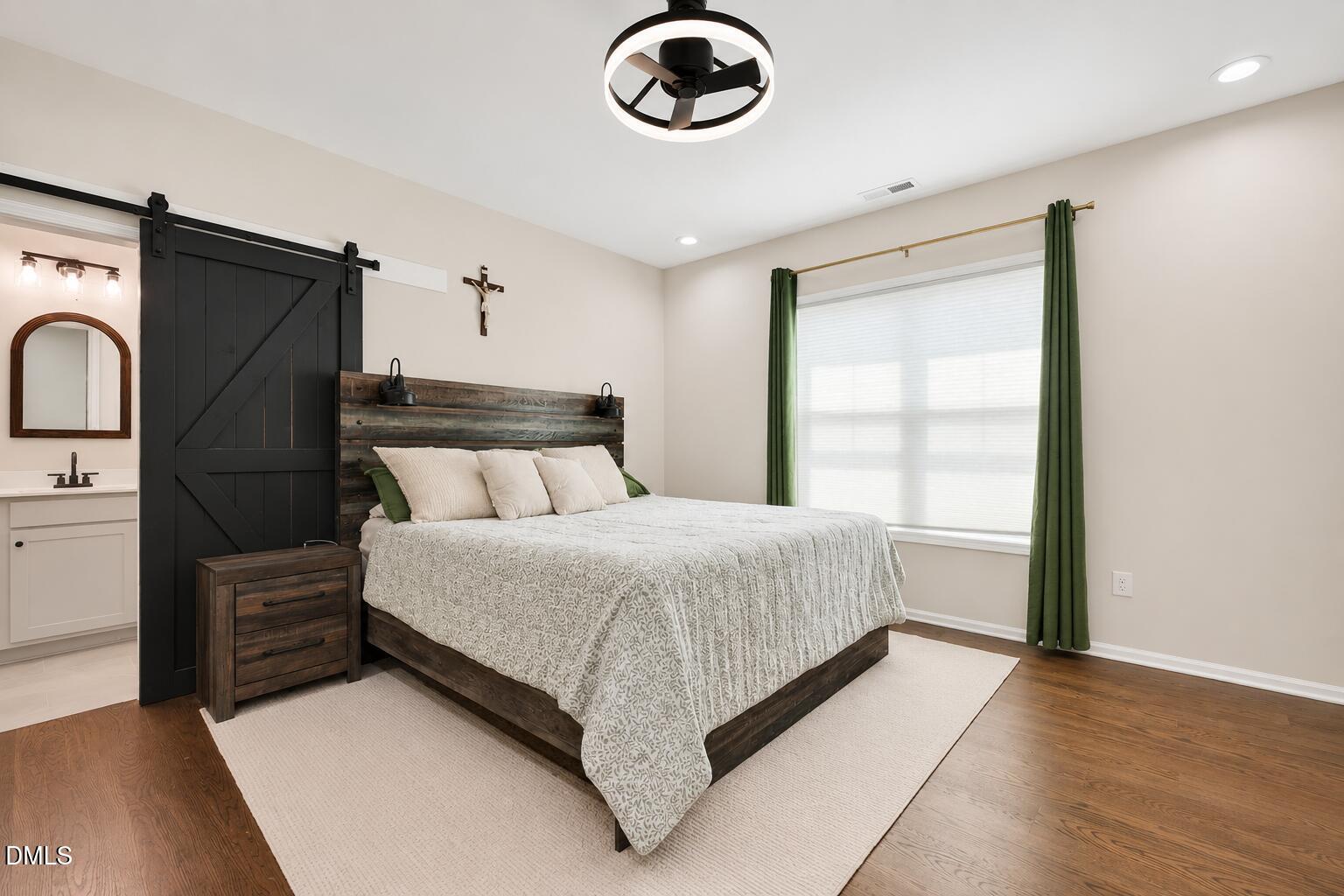 57 Overdrift Court Property Photo 16