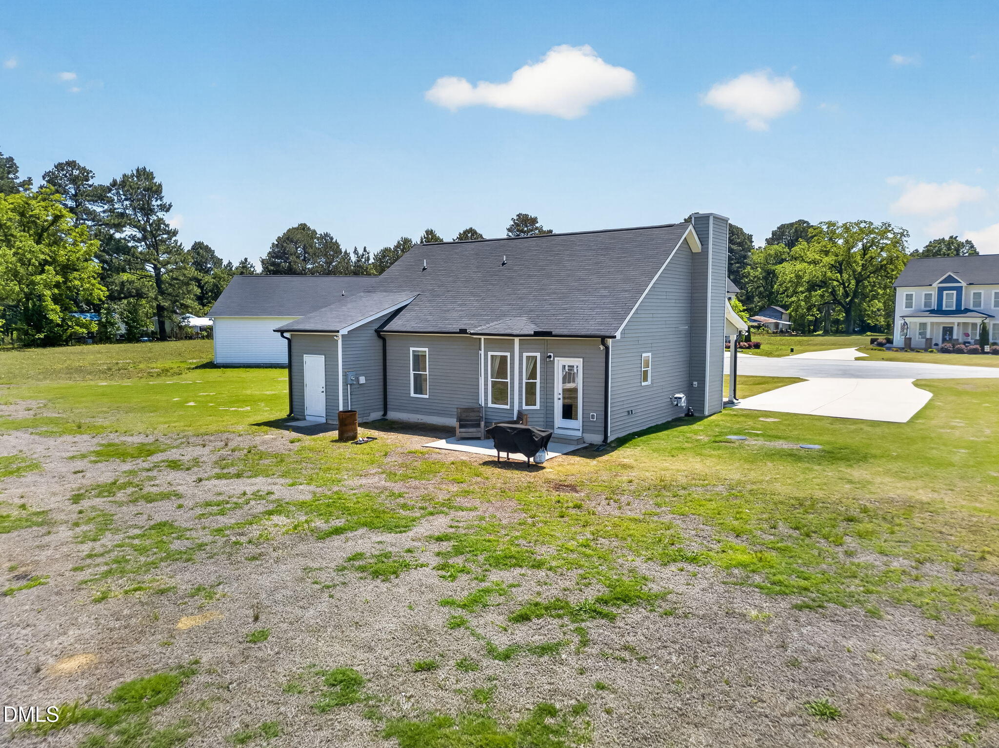 57 Overdrift Court Property Photo 33