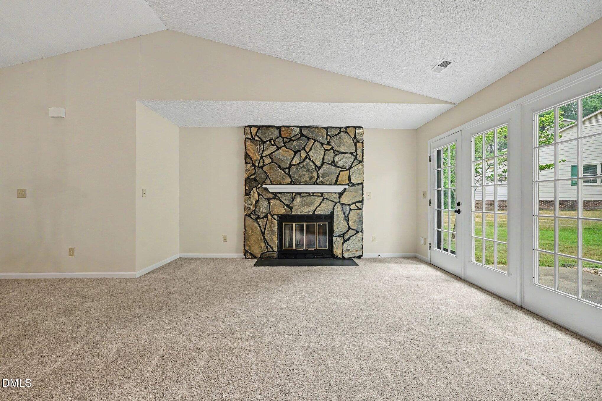 6802 Fairpoint Court Property Photo 5