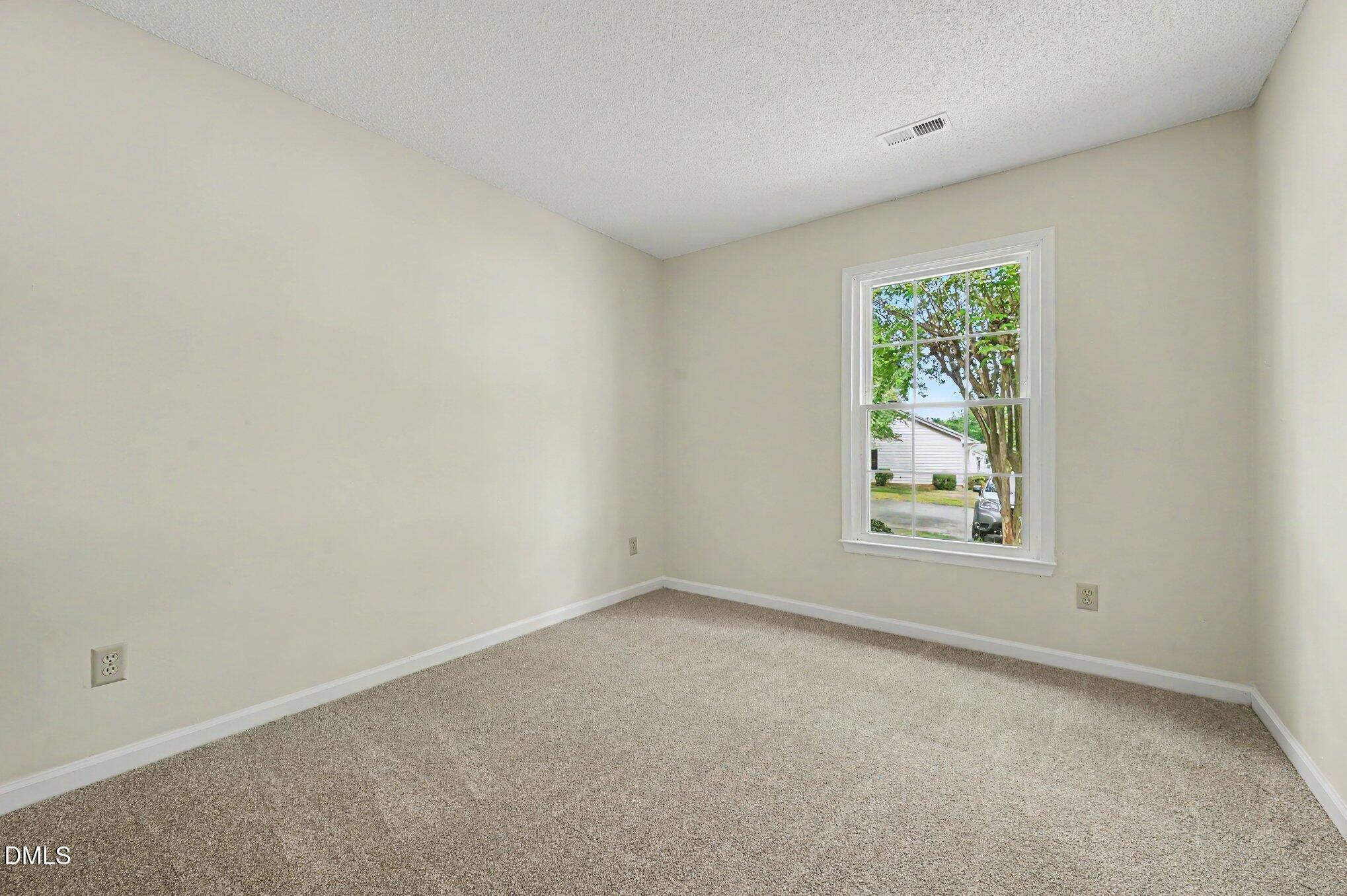 6802 Fairpoint Court Property Photo 9