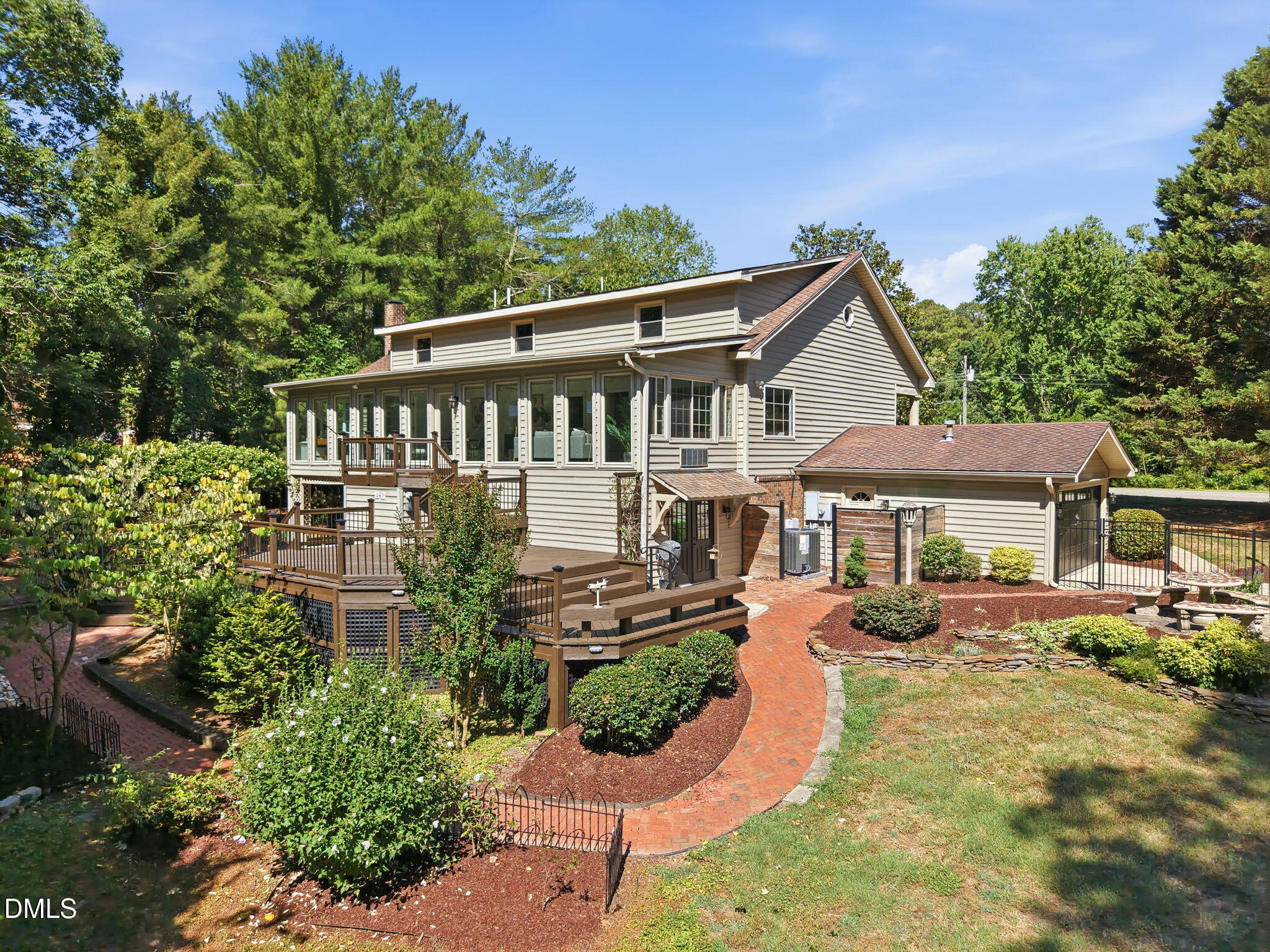 4204 Laurel Hills Road Property Photo 2