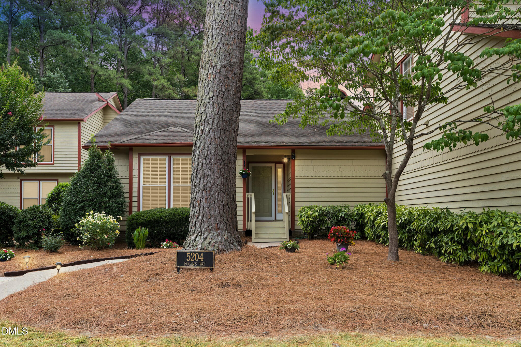 5204 Hogans Way