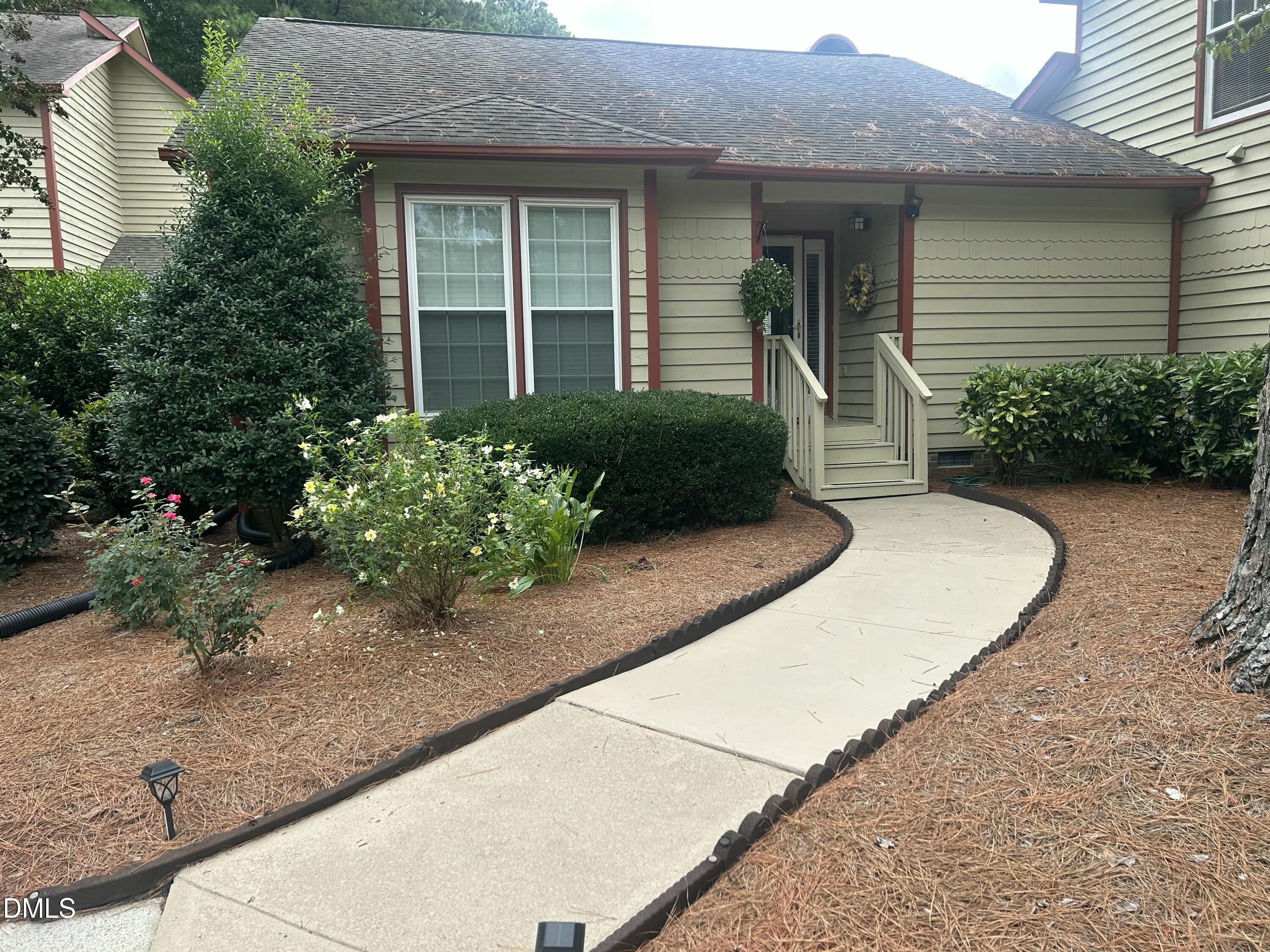 5204 Hogans Way Property Photo 1